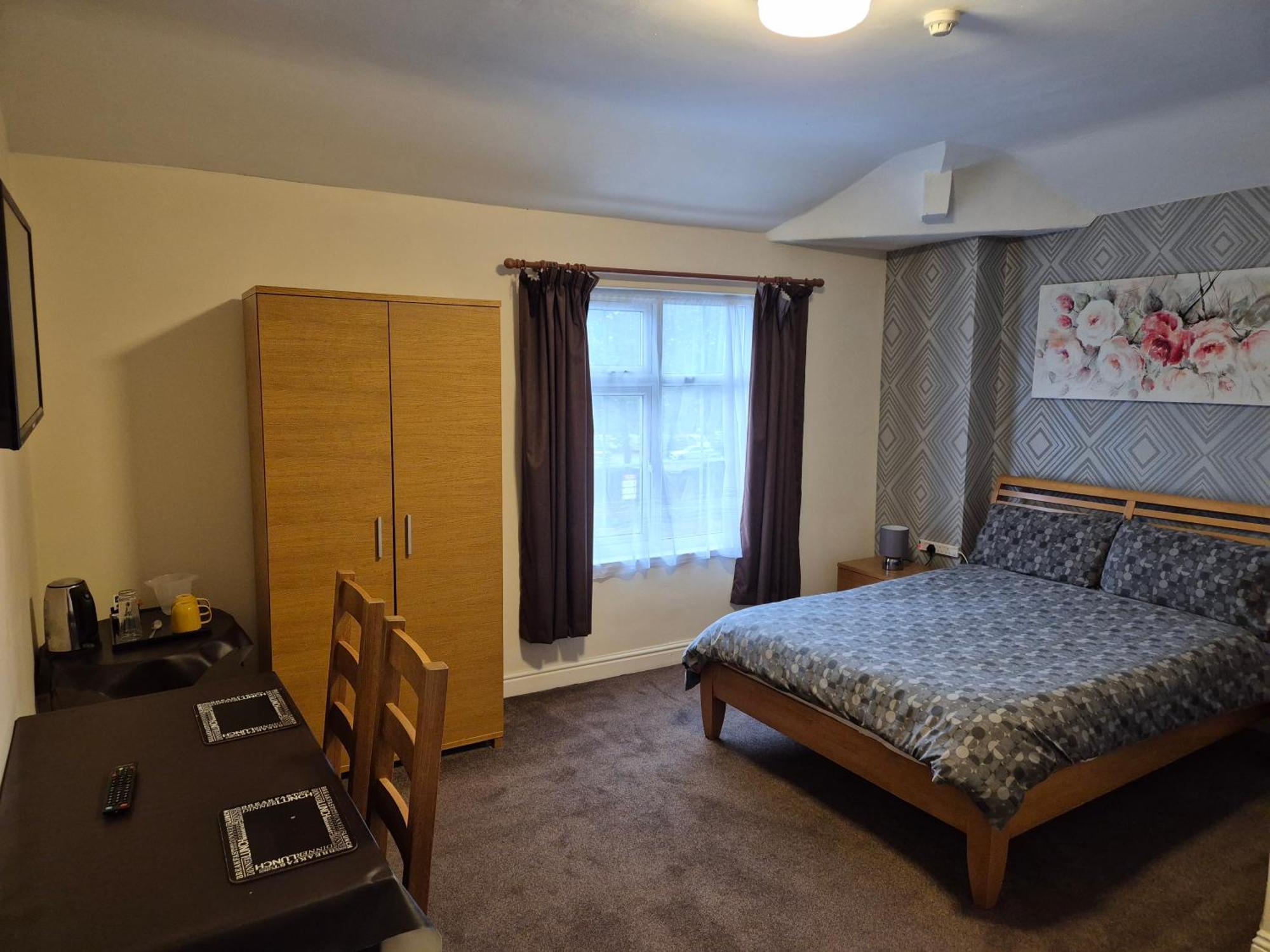 Brookfield 3* Leeds (West Yorkshire)