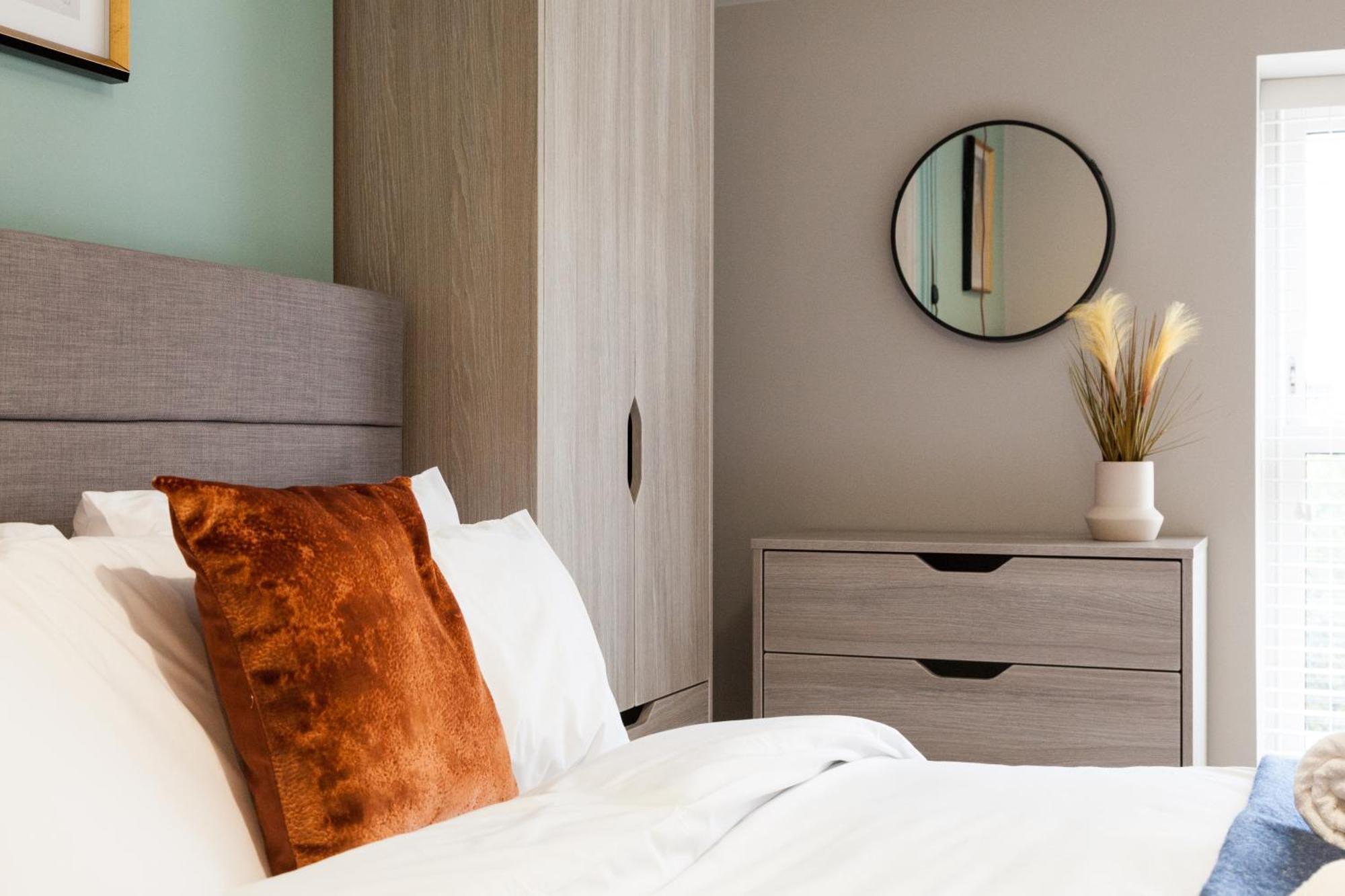 2 Bedroom Flat - Long Term Rates- Contractors-professionals-relocation Apartment