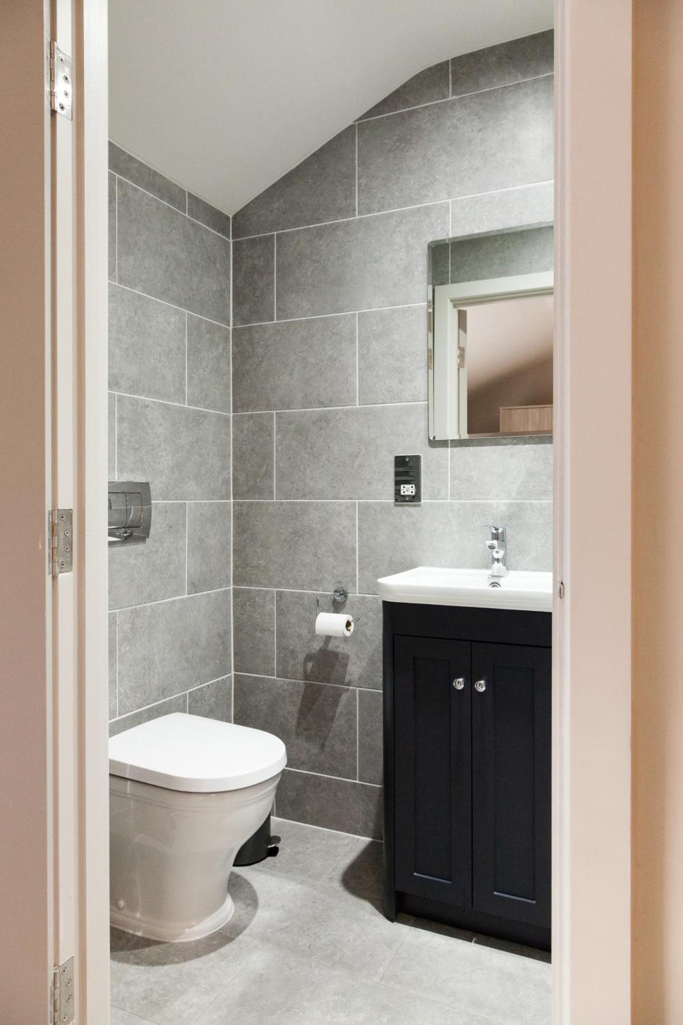Apartment 2 Bedroom Flat - Long Term Rates- Contractors-professionals-relocation