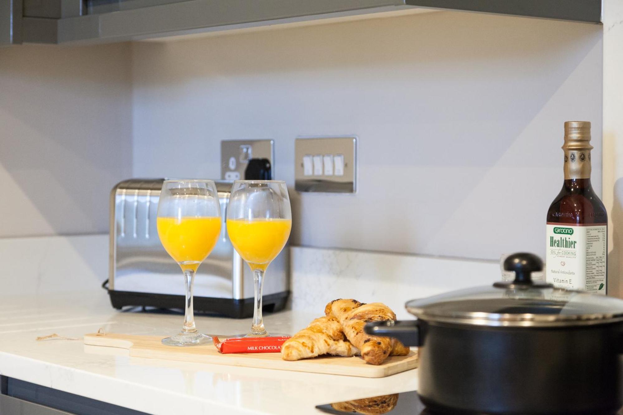 2 Bedroom Flat - Long Term Rates- Contractors-professionals-relocation Apartment Leeds (West Yorkshire)