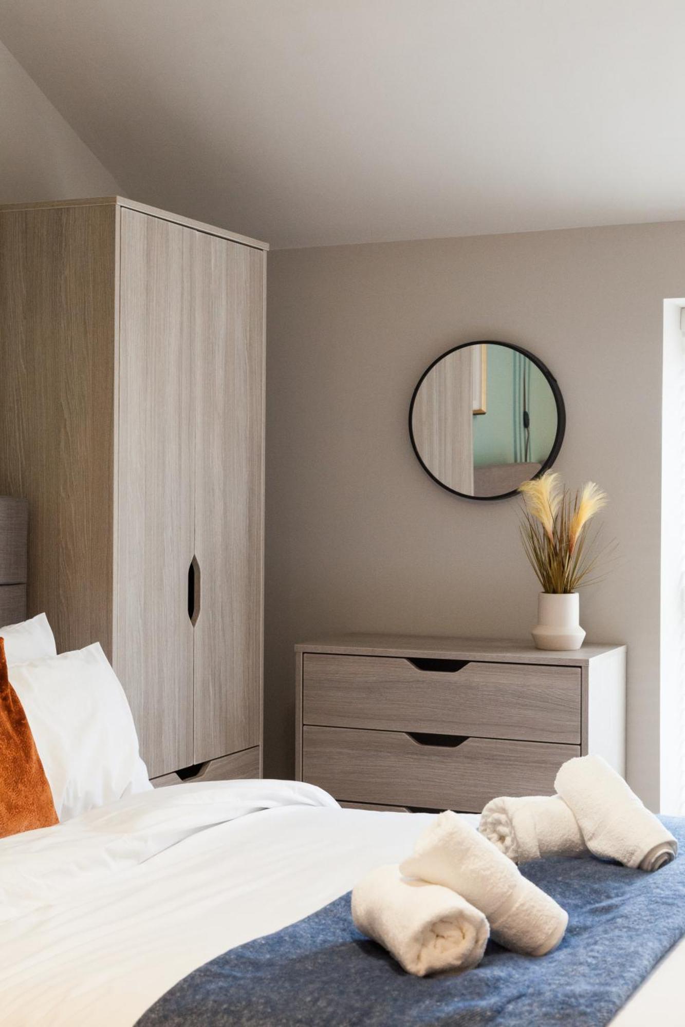 2 Bedroom Flat - Long Term Rates- Contractors-professionals-relocation Apartment Leeds (West Yorkshire)