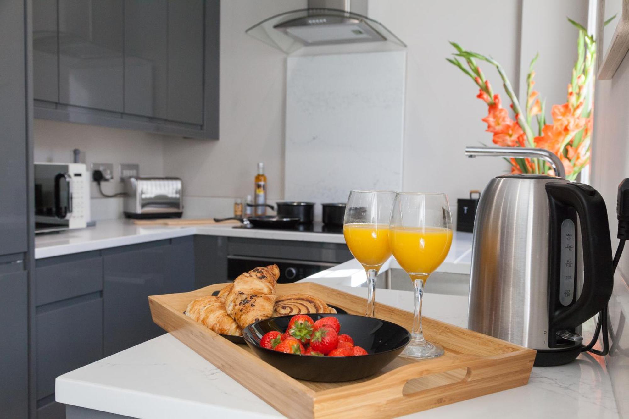 Apartment 1 Bedroom Flat - Long Term Rates-contractors-professionals-relocation