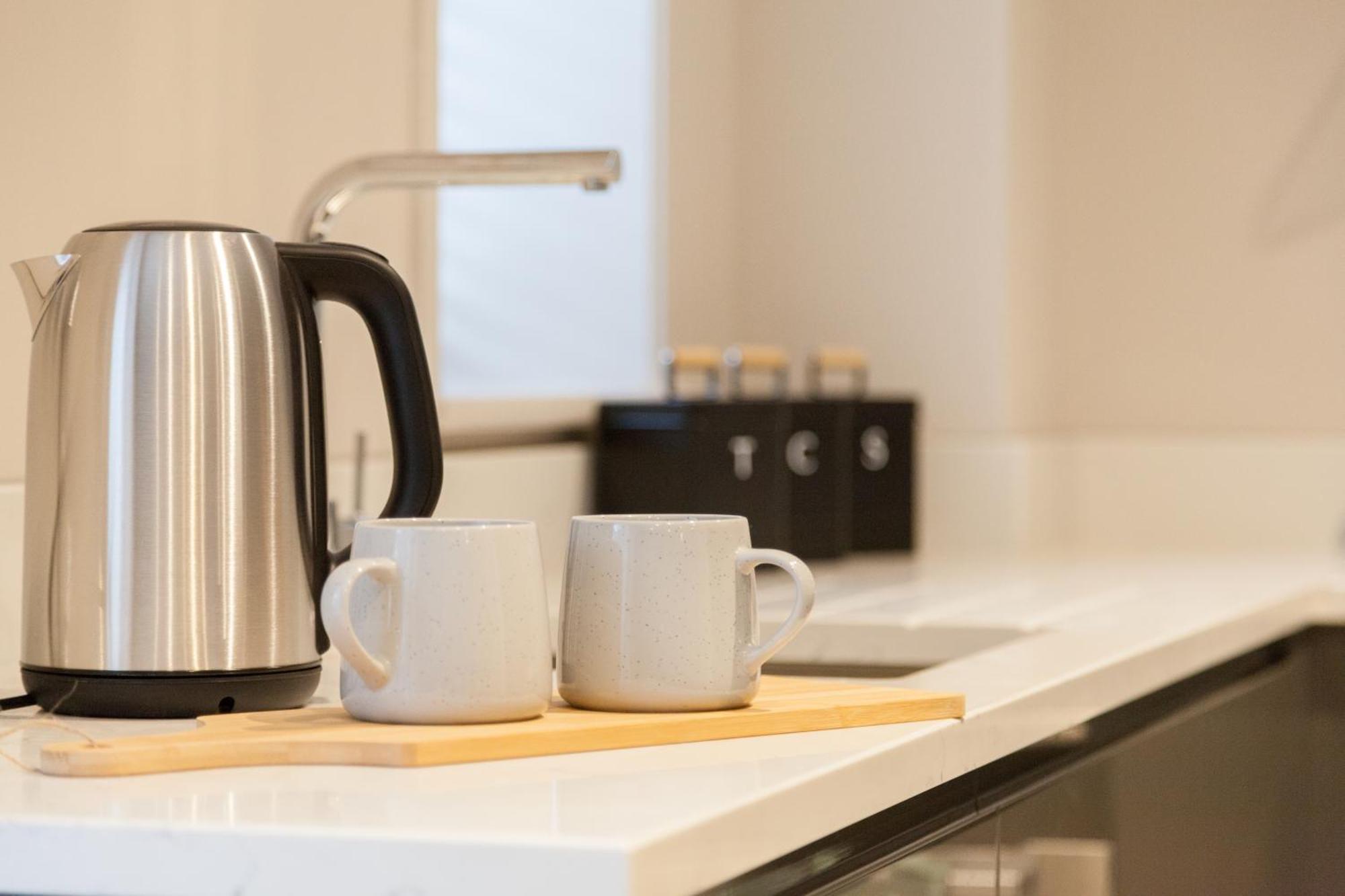 1 Bedroom Flat - Long Term Rates-contractors-professionals-relocation * Leeds (West Yorkshire)