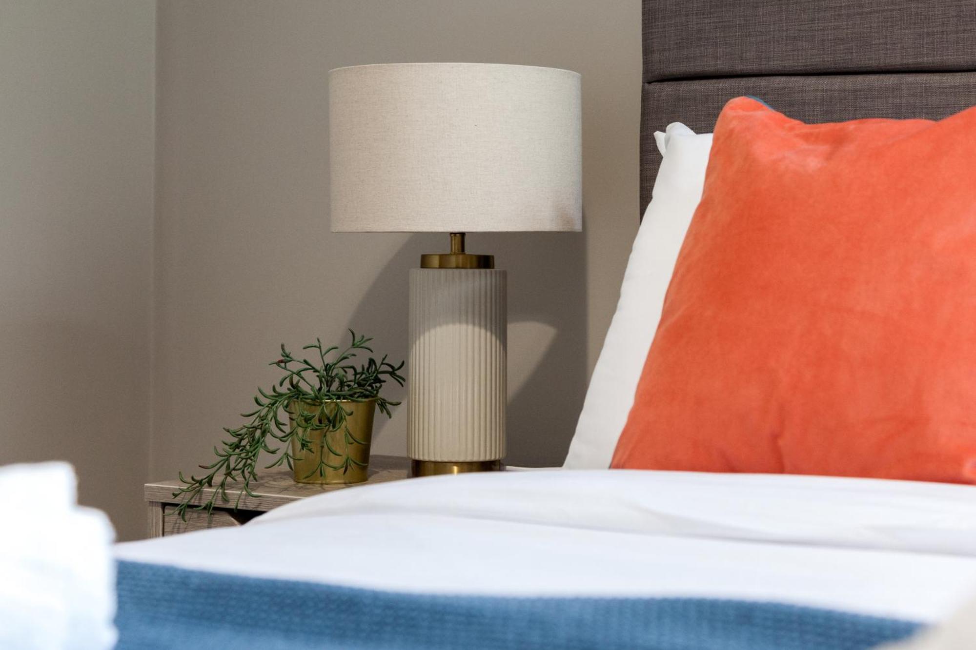 Apartment 2 Bedroom Flat - Long Term Rates- Contractors-professionals-relocation Leeds (West Yorkshire)