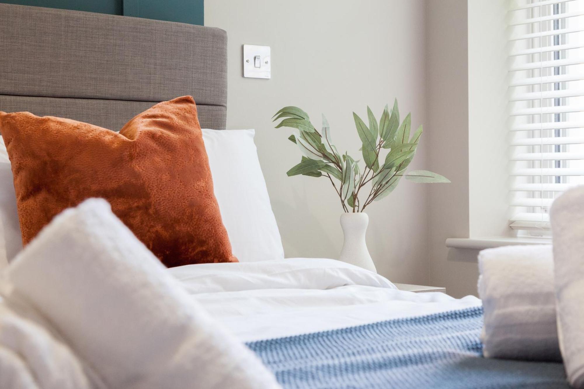 2 Bed - Long Term Rates- Contractors-professionals-relocation Apartment *