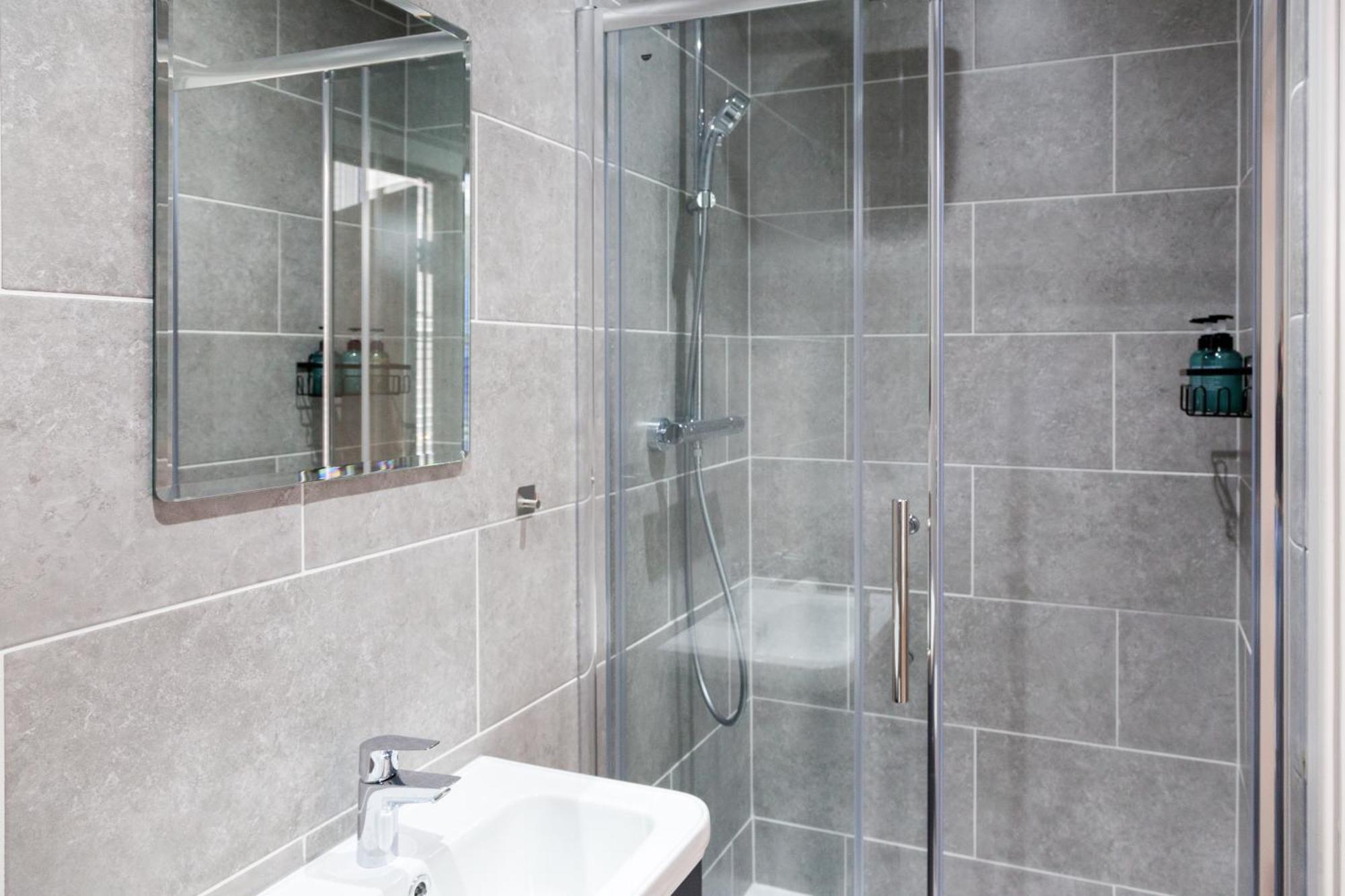 Apartment 2 Bed - Long Term Rates- Contractors-professionals-relocation
