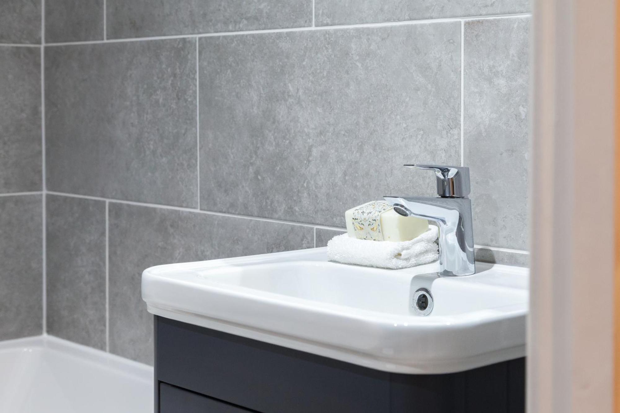 2 Bed - Long Term Rates- Contractors-professionals-relocation * Leeds (West Yorkshire)
