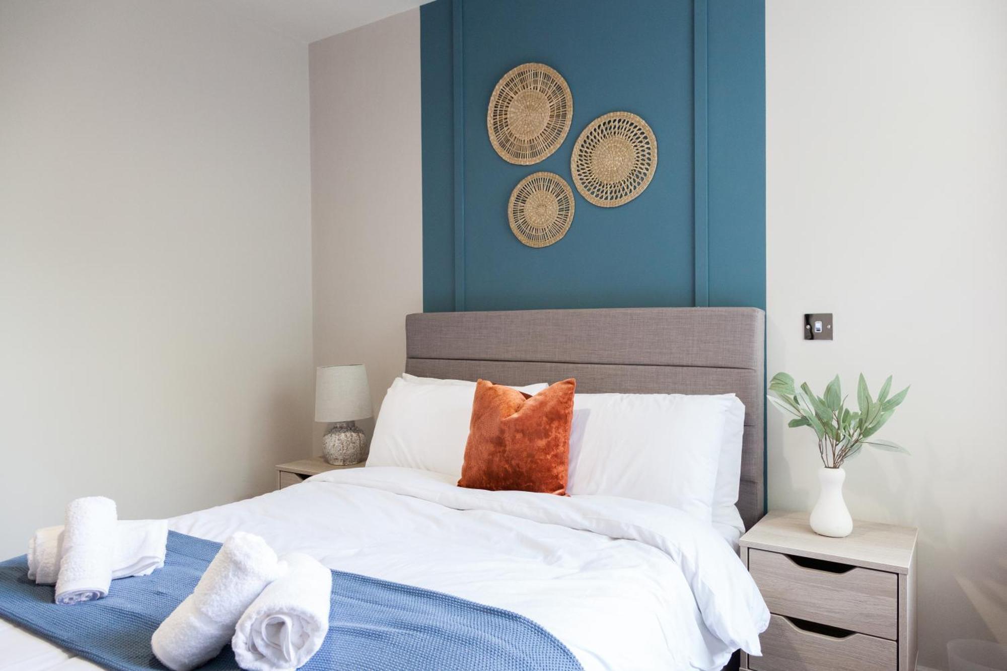 2 Bed - Long Term Rates- Contractors-professionals-relocation Apartment