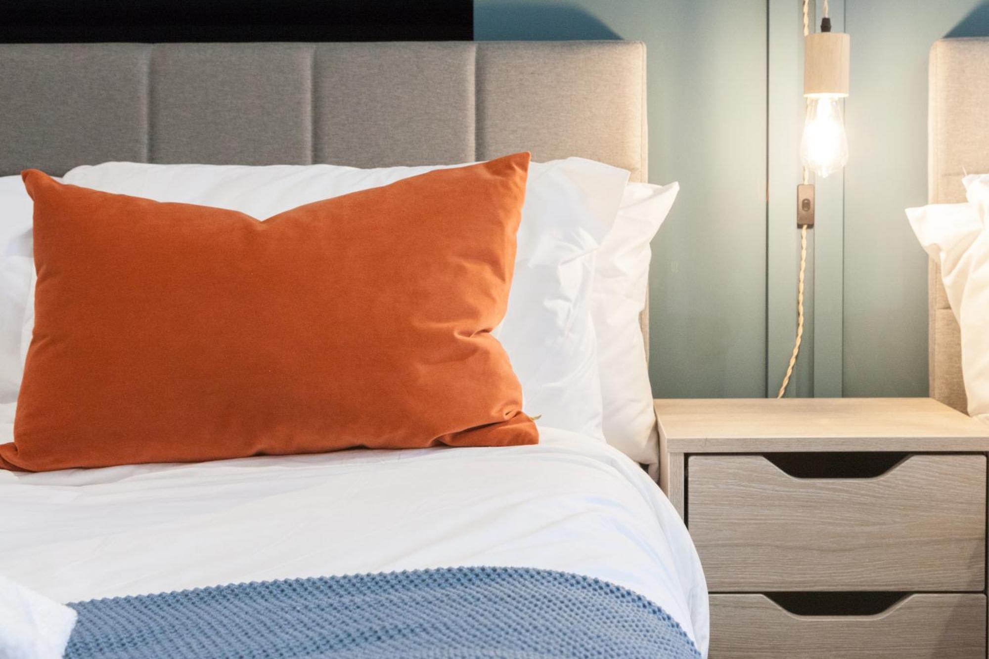 2 Bed - Long Term Rates- Contractors-professionals-relocation *