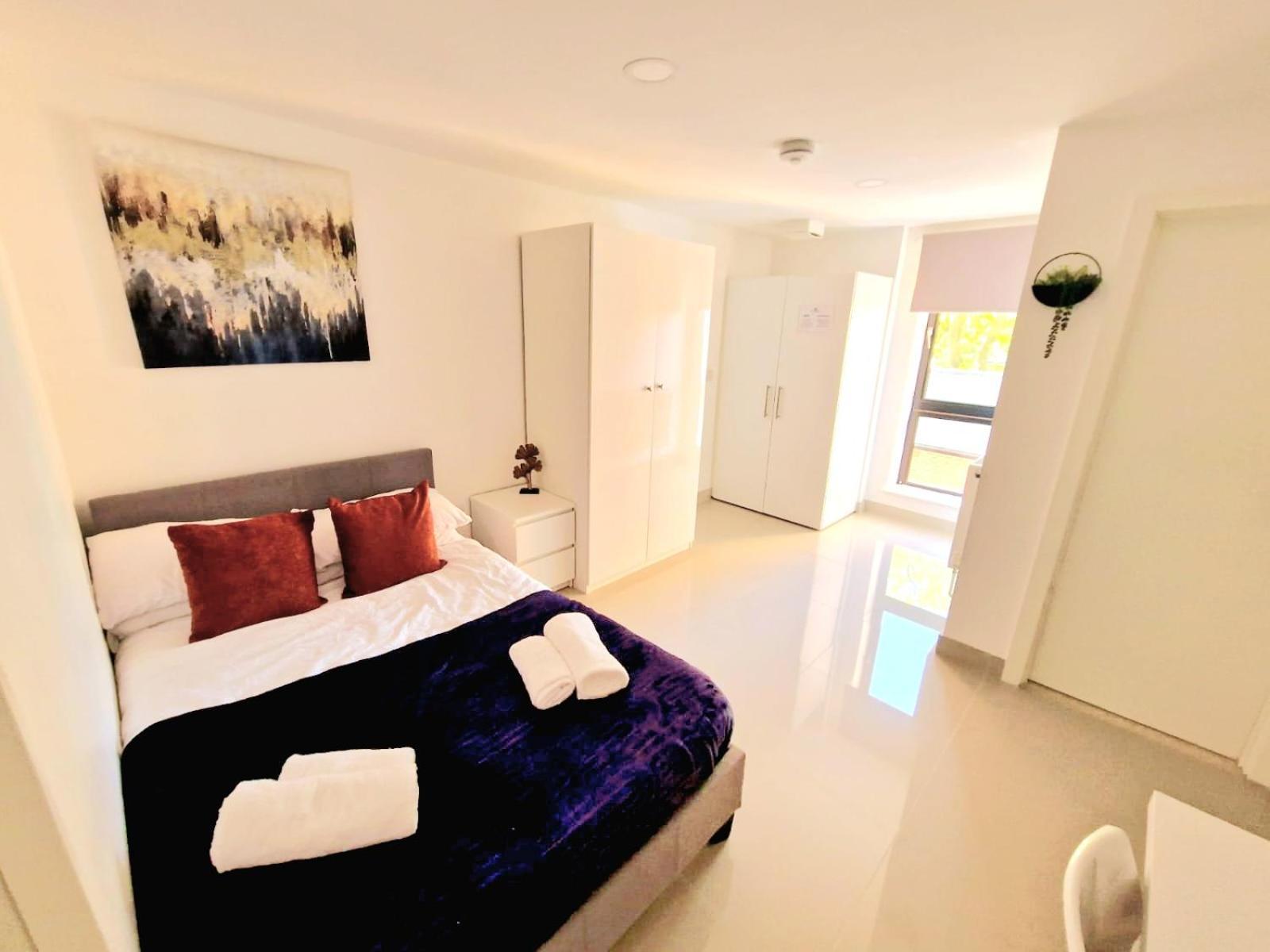 Guest house En-suites - Leeds Retreat With Kitchenette- Lgi Hospital- Free 5g Wifi & Netflix- - Contractors - Short *