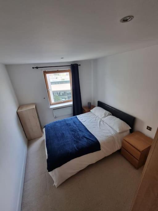 Apartment Modern By Leeds Dock *