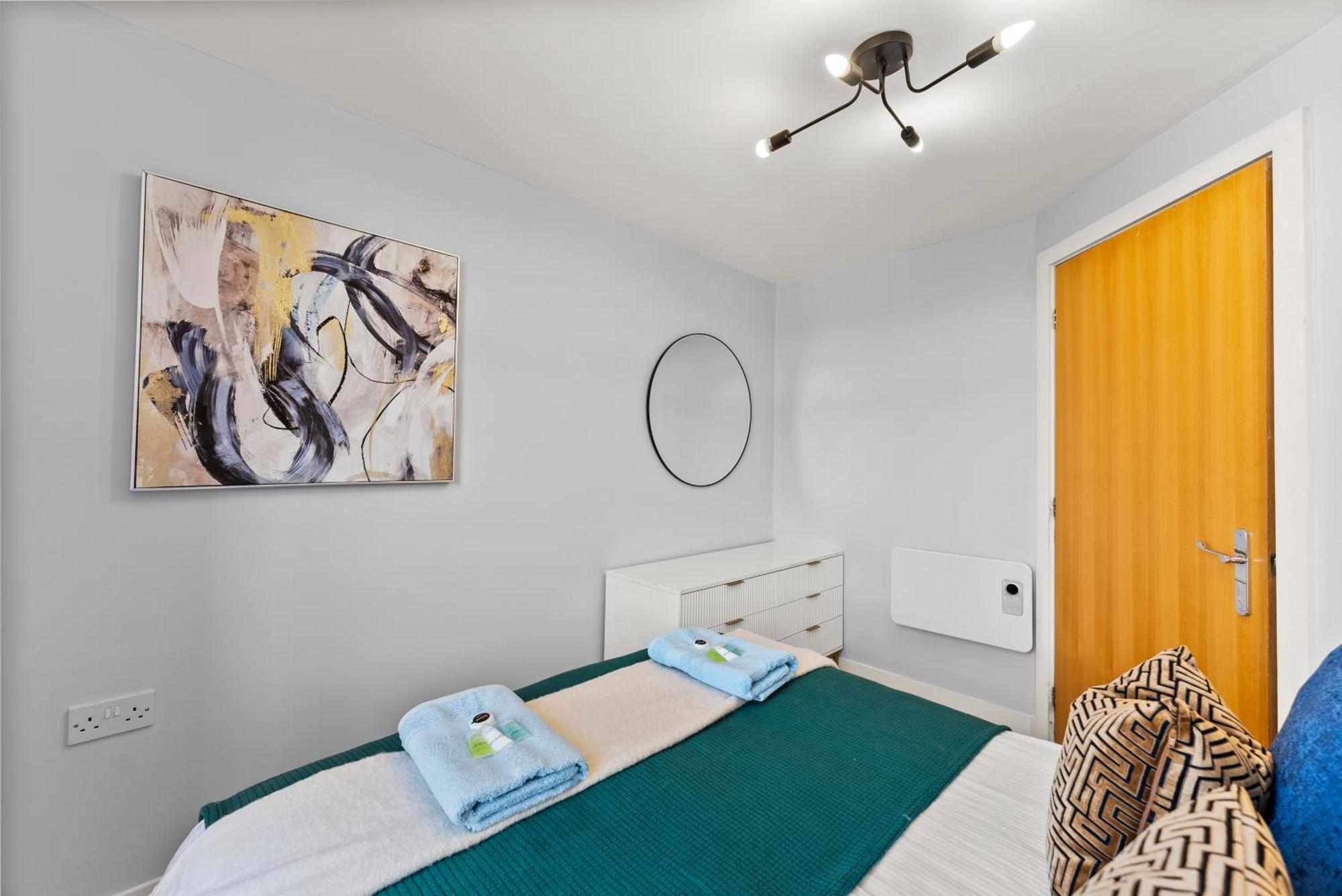 30 Percent Off! Stylish In Dewsbury -close To Leeds Apartment