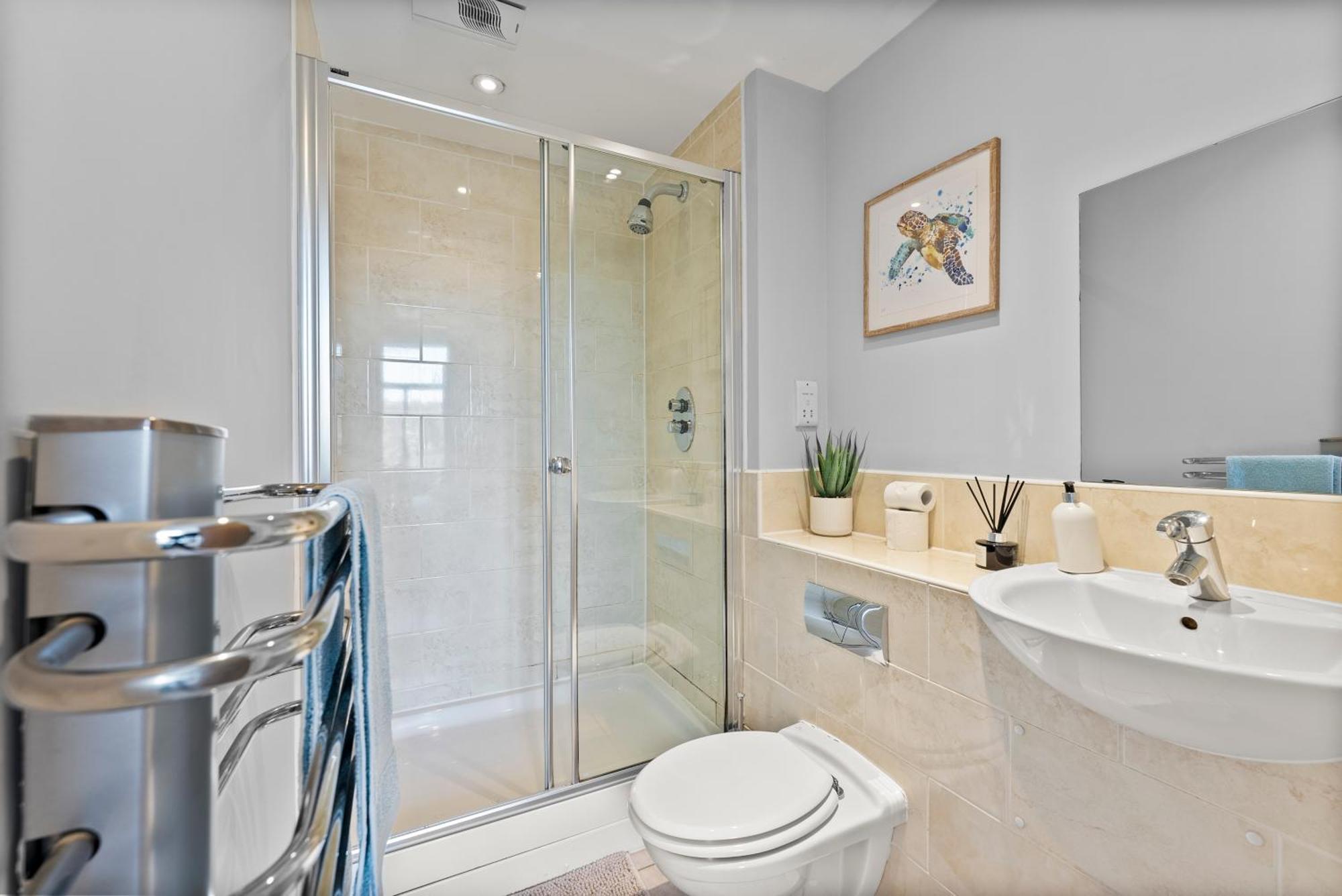 30 Percent Off! Stylish In Dewsbury -close To Leeds *