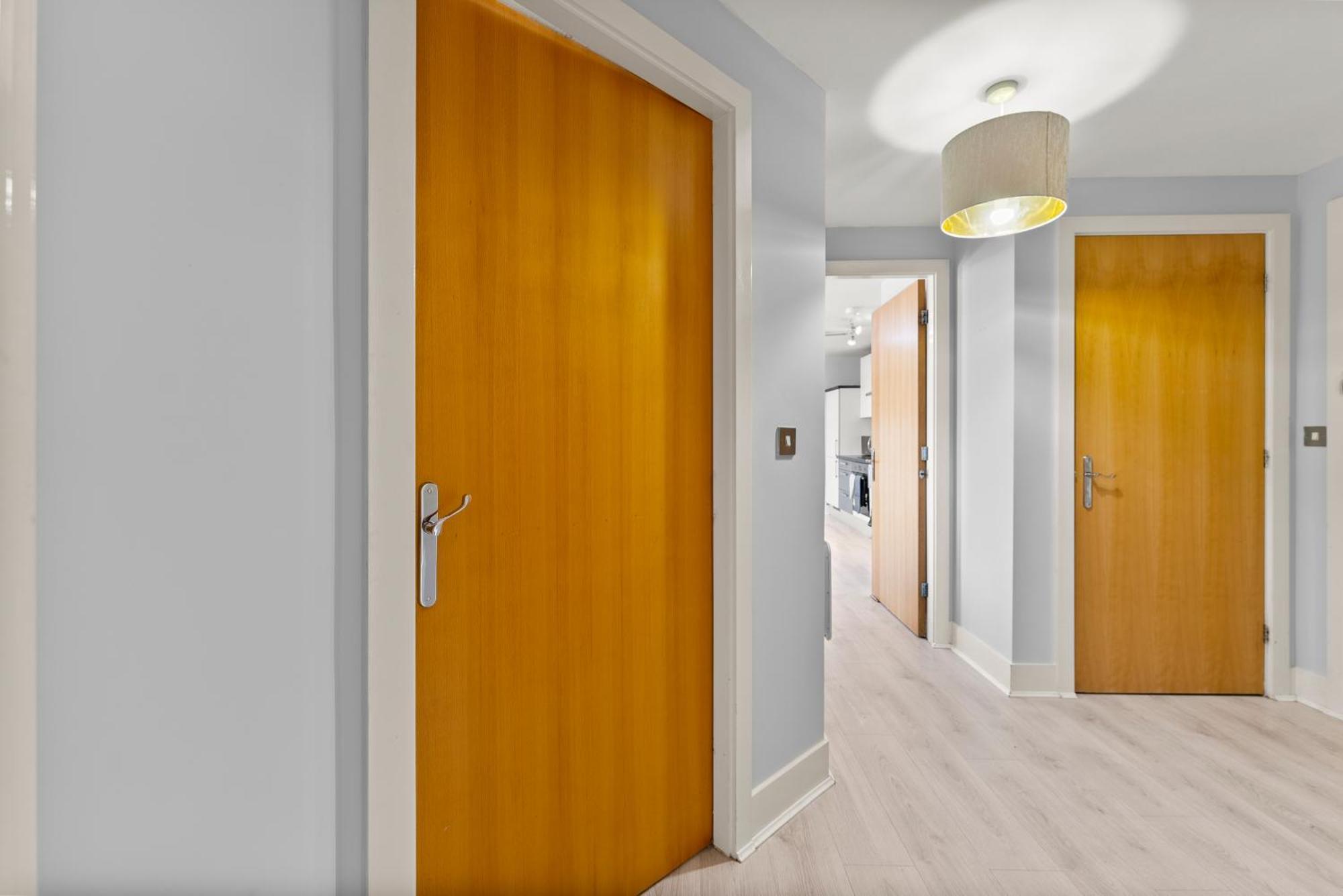 30 Percent Off! Stylish In Dewsbury -close To Leeds Leeds (West Yorkshire)