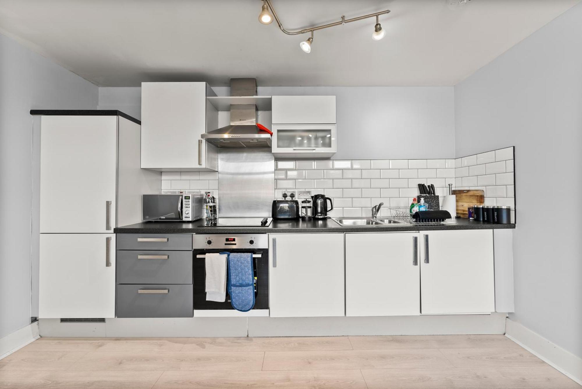 30 Percent Off! Stylish In Dewsbury -close To Leeds * Leeds (West Yorkshire)