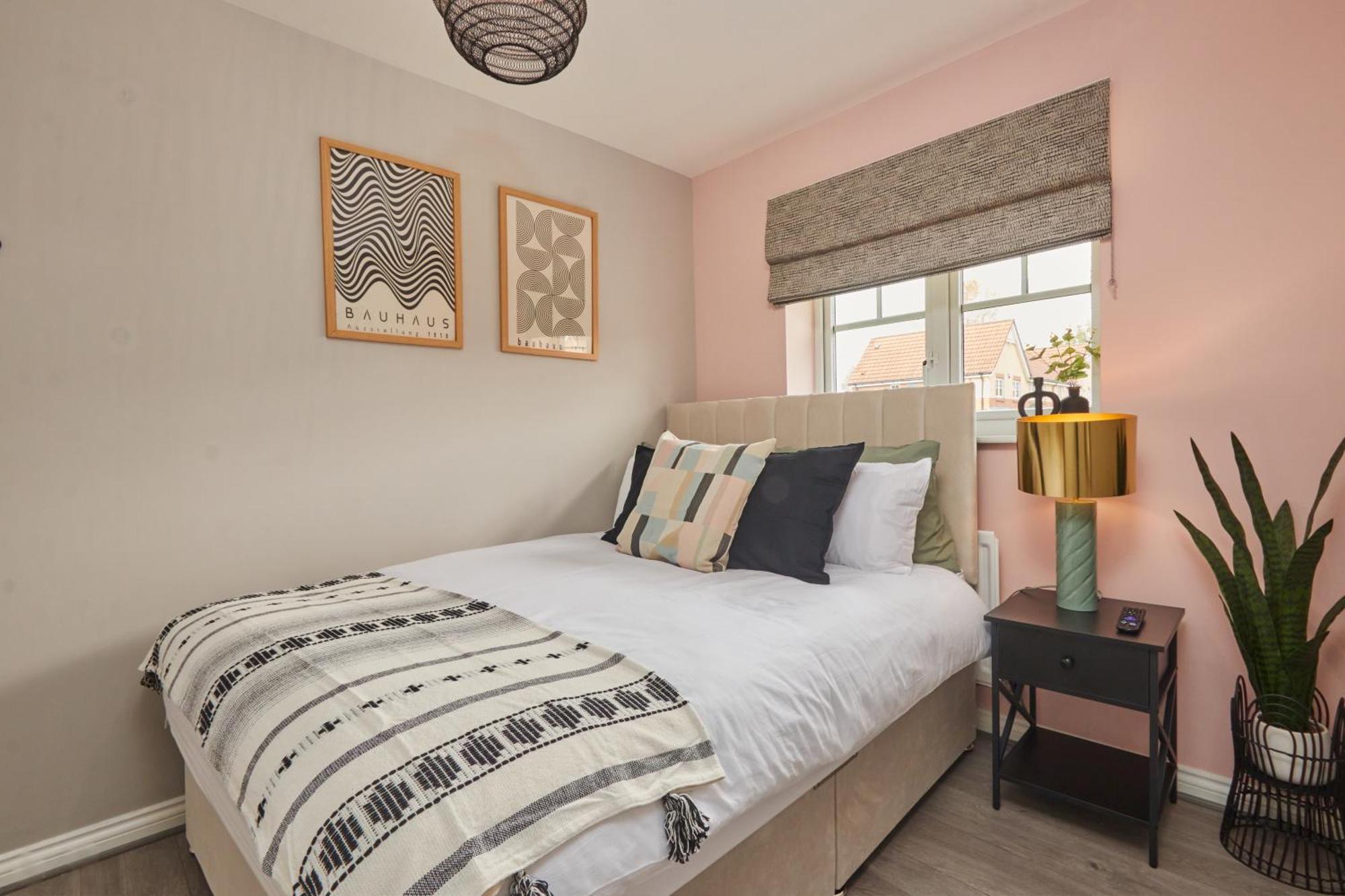 Homebird - Tavistock House * Leeds (West Yorkshire)