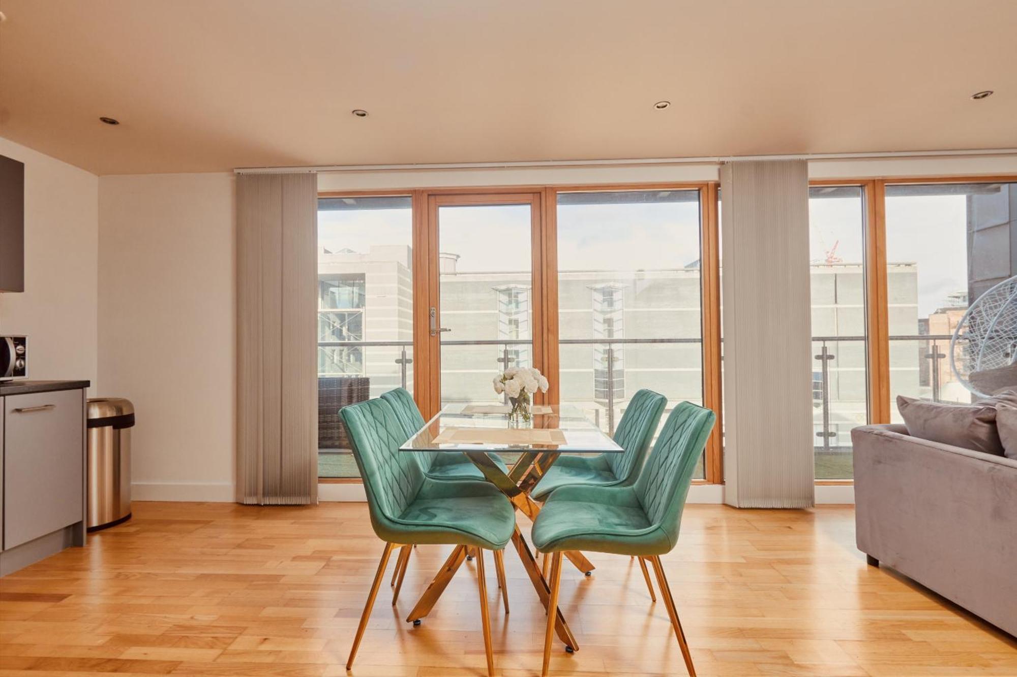 Leeds Dock Apt, Free Secure Parking! 2 Bed * Leeds (West Yorkshire)