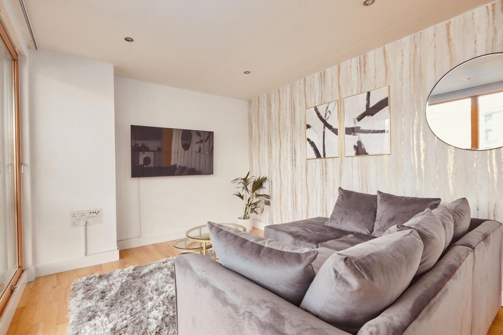 Leeds Dock Apt, Free Secure Parking! 2 Bed Leeds (West Yorkshire)
