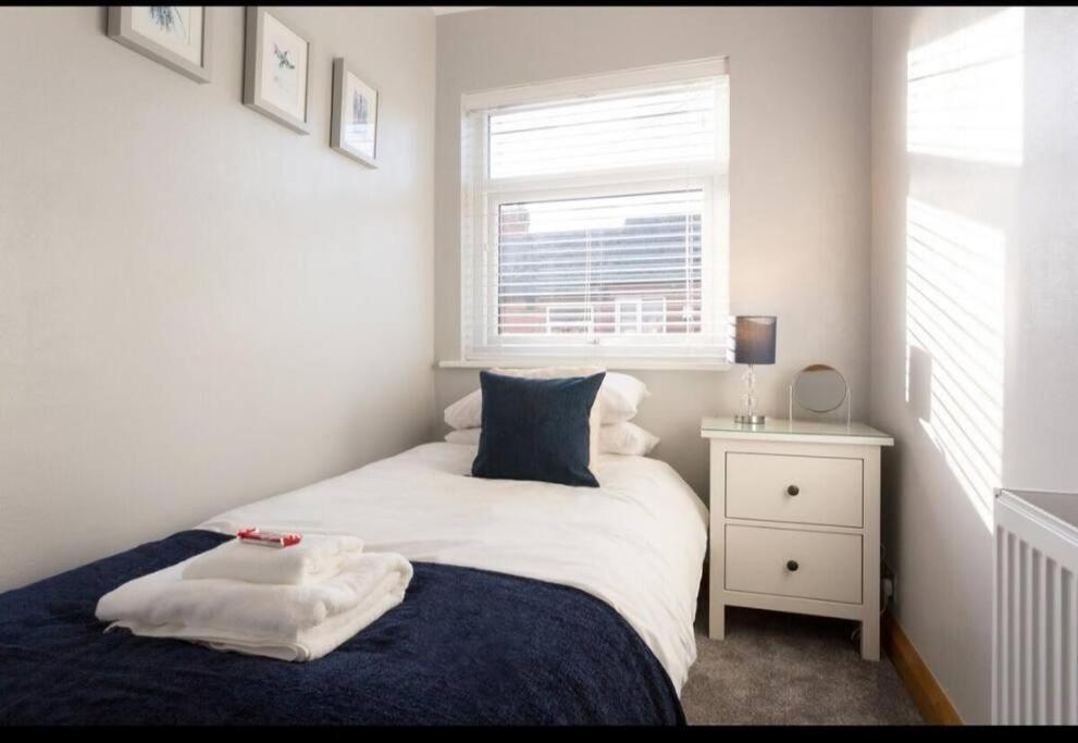 The Light House Entire Luxury 3 Bedrooms * Leeds (West Yorkshire)