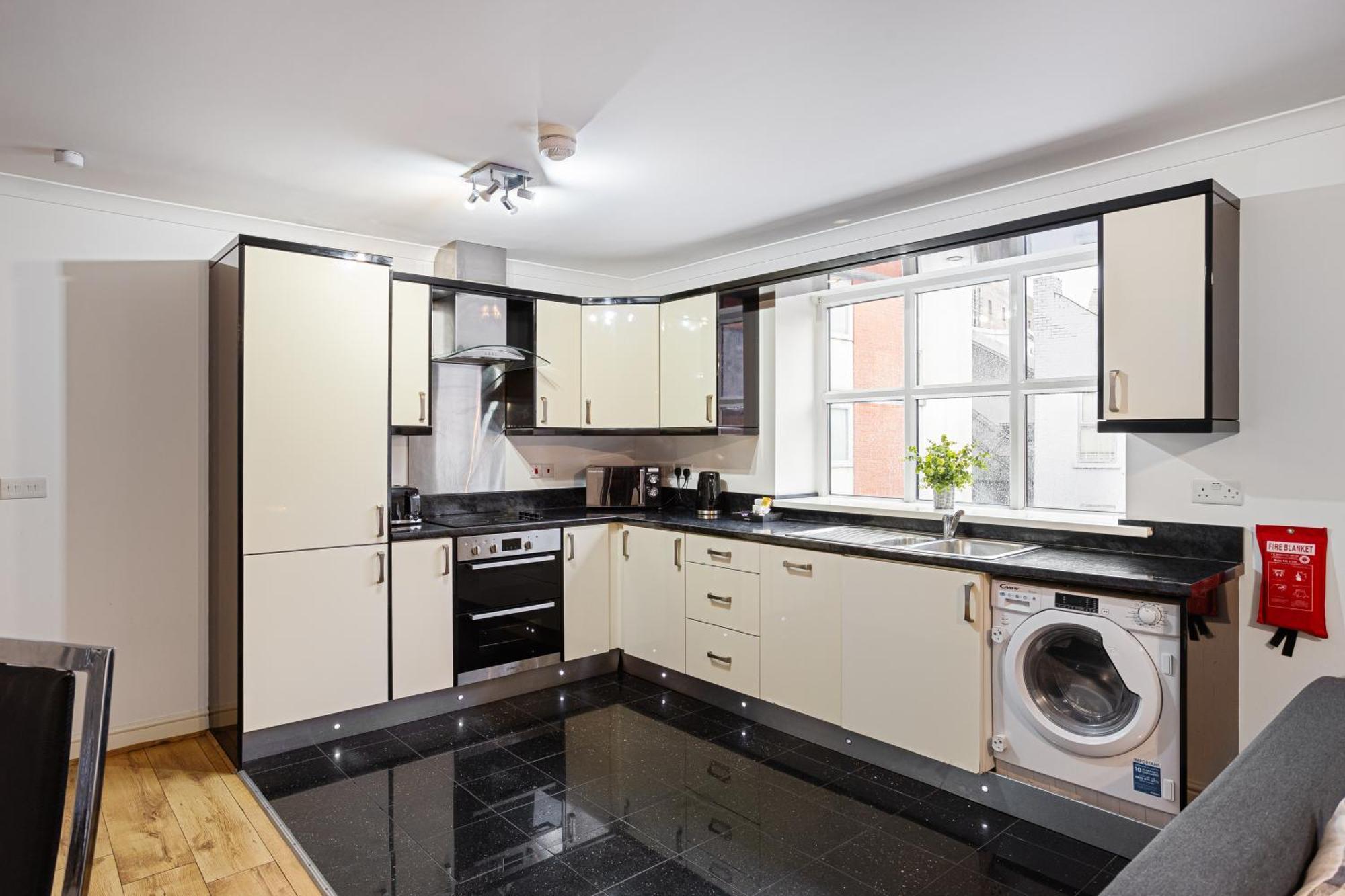 Bookbinders Leeds City Centre Apartment *