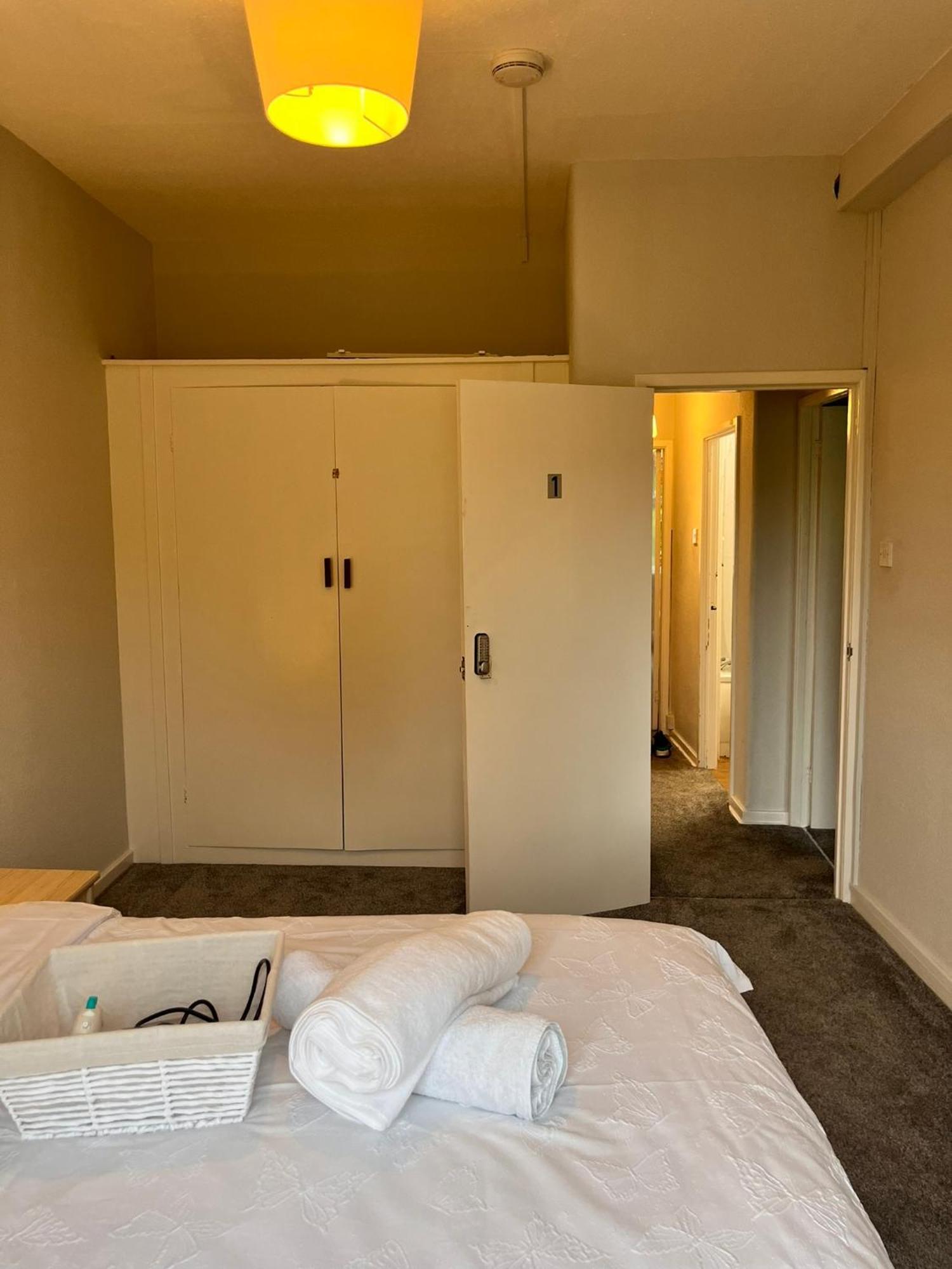 One Bedroom Apartment- Bec Chambers Ls