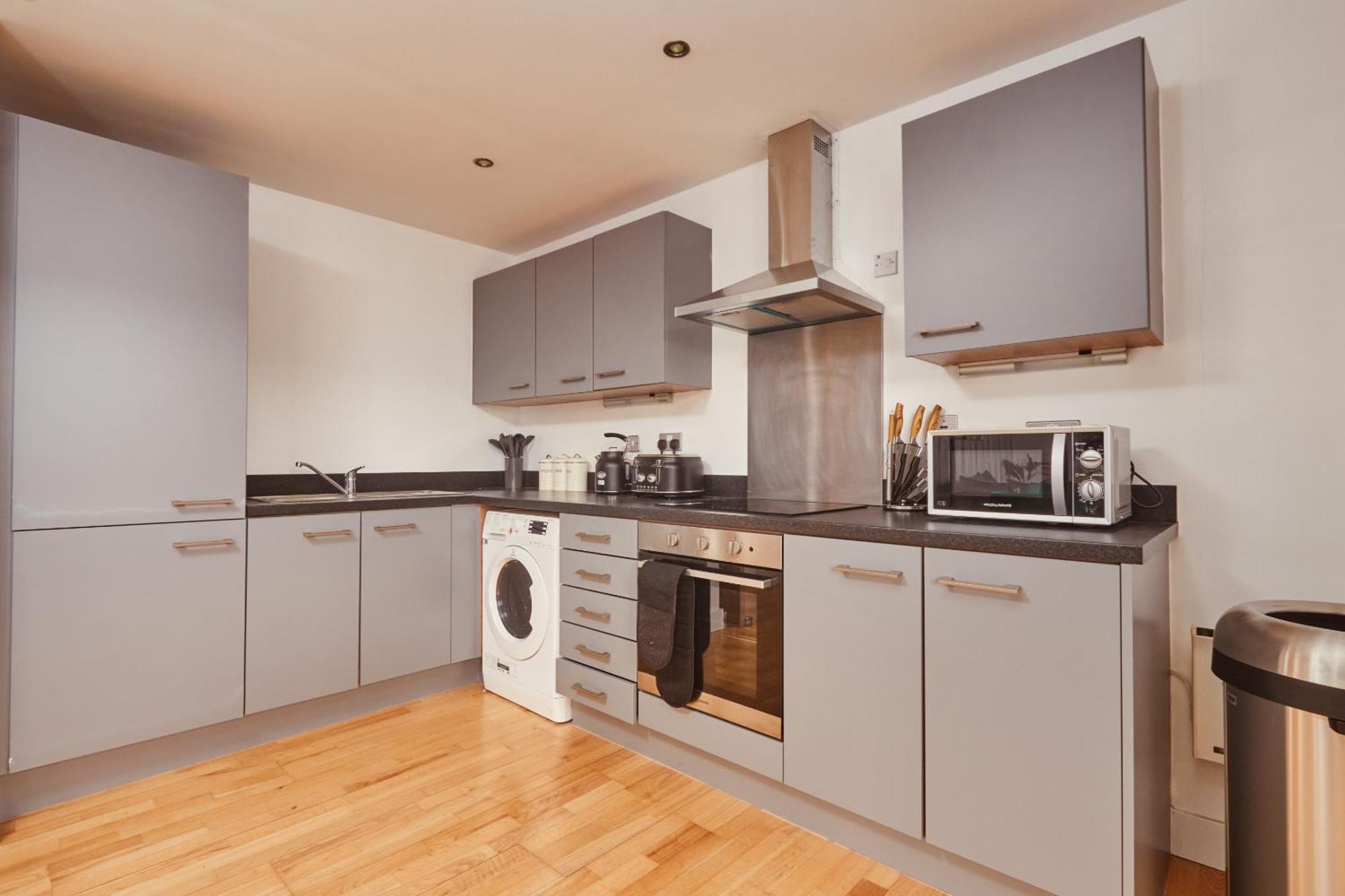 Leeds Dock Apt, Free Secure Parking! 2 Bed *