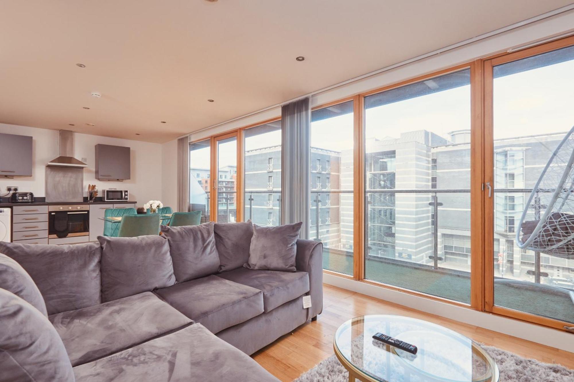 Leeds Dock Apt, Free Secure Parking! 2 Bed Leeds (West Yorkshire)