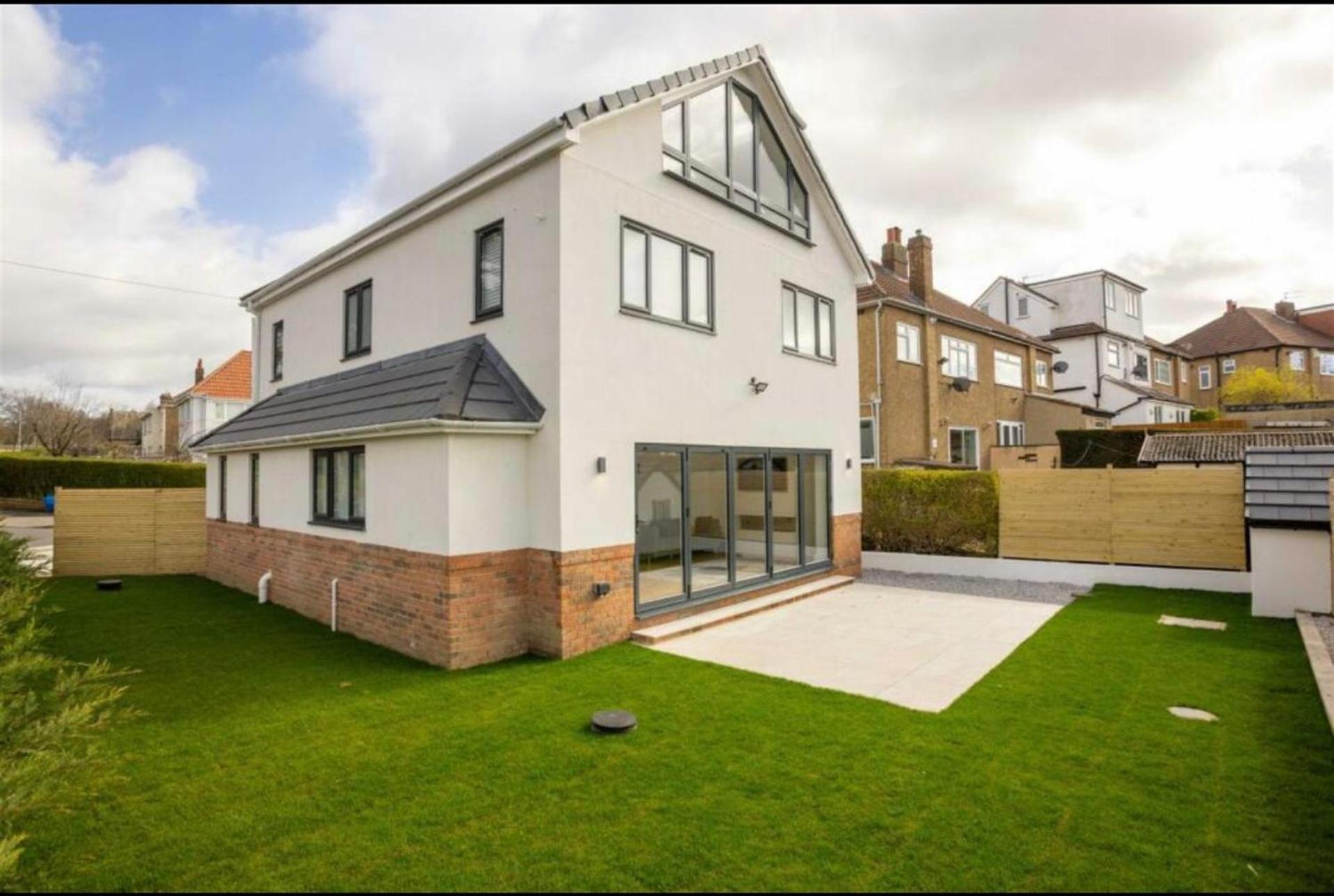 Holiday home Leedshouse Sleeps9 Privategarden Tv Wifi Leeds (West Yorkshire)