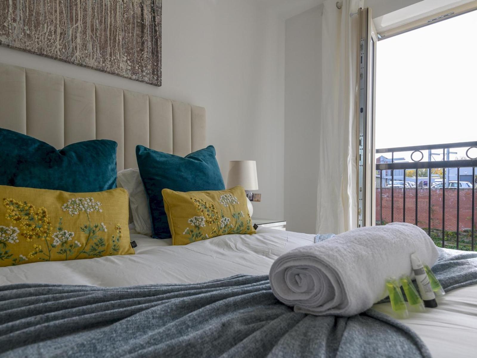 Holiday home Leeds Duplex With Fantastic Canal Views Pass The Keys Leeds (West Yorkshire)