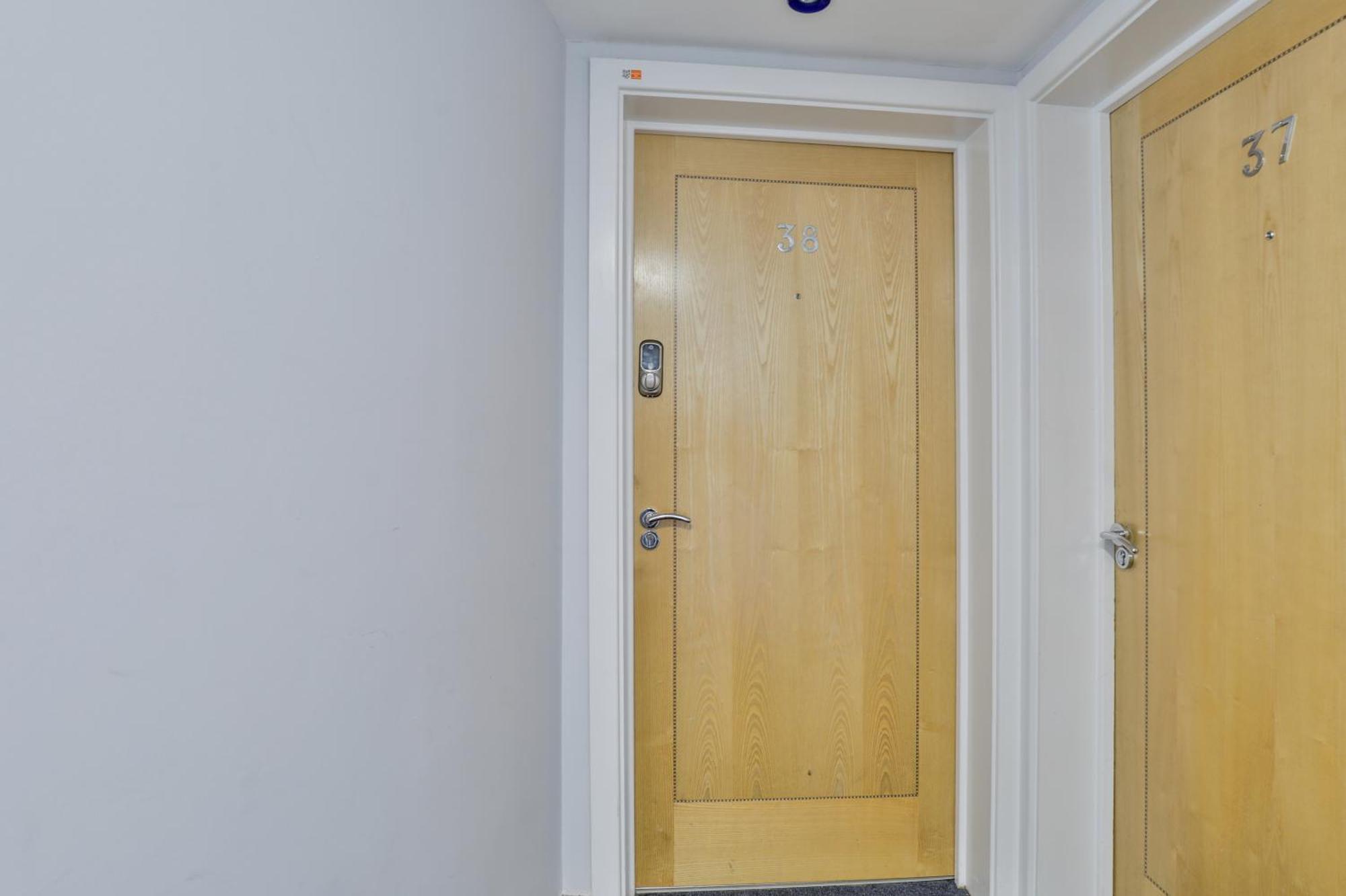 Scandi Abode In Leeds - Sleeps 8 *