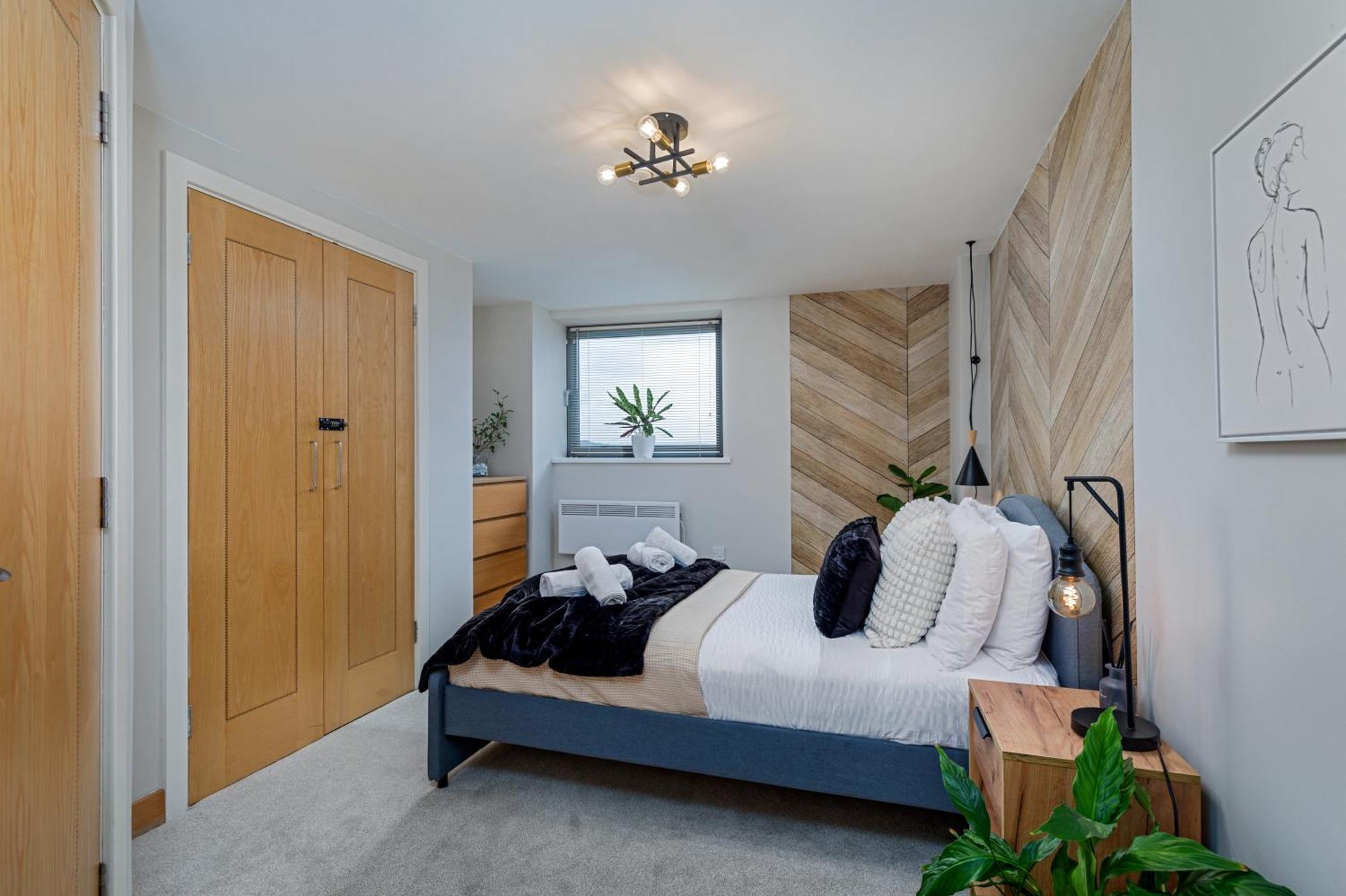 Scandi Abode In Leeds - Sleeps 8 *