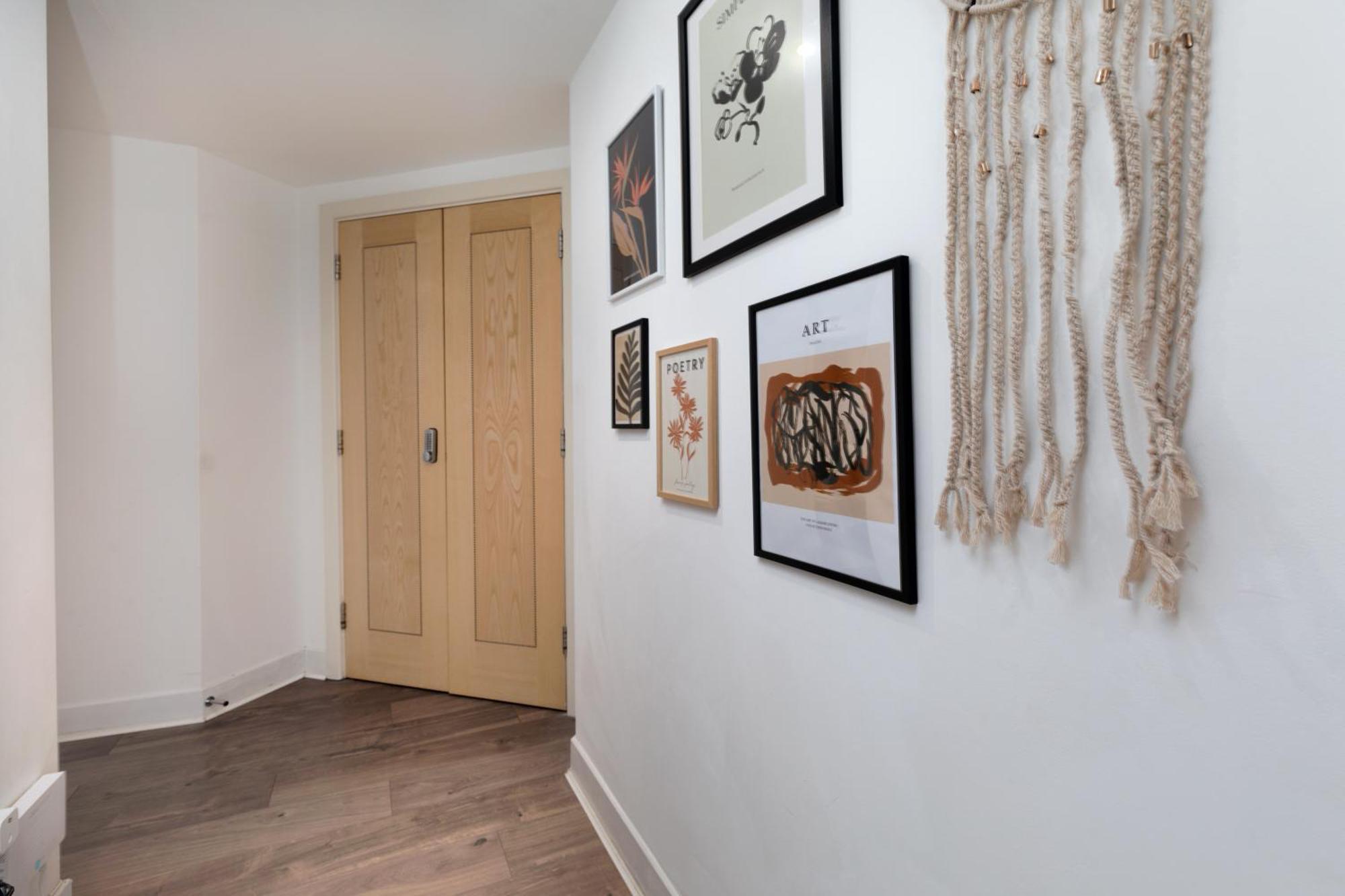 Apartment Scandi Abode In Leeds - Sleeps 8
