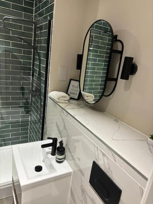 Leeds - 2 Bed Ensuite