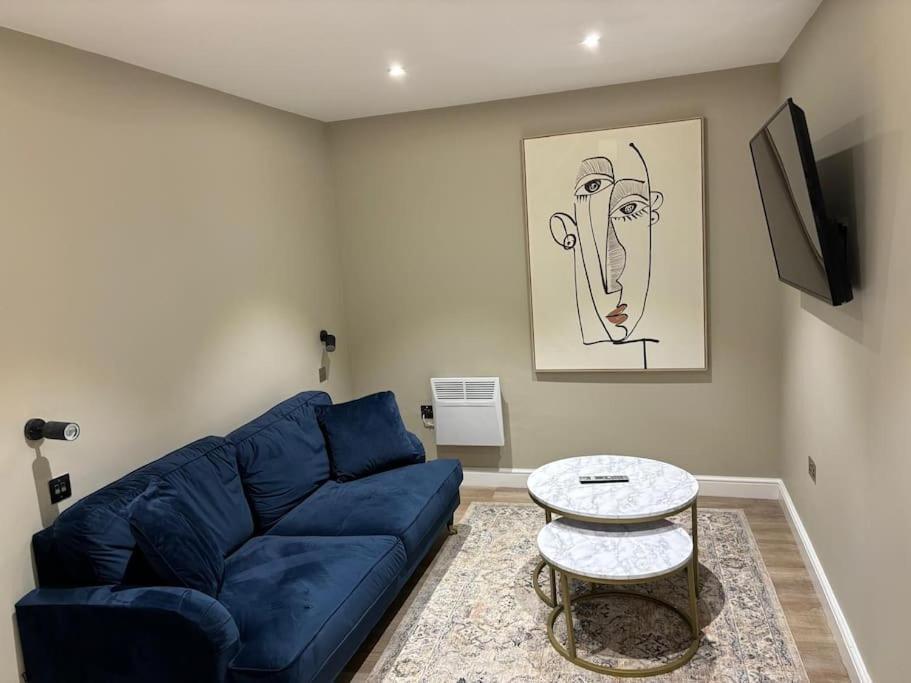Leeds - 2 Bed Ensuite Apartment