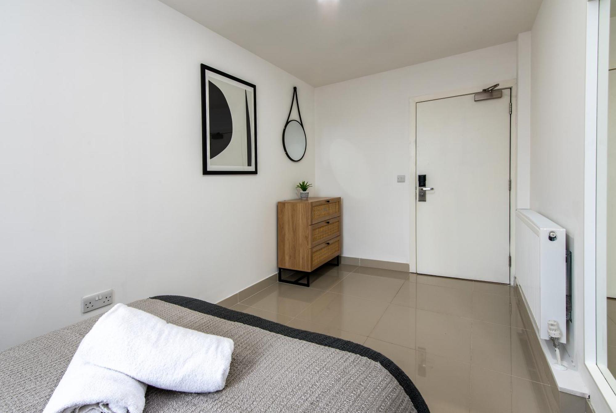3-br In Prime Leeds Centre Apartment Leeds (West Yorkshire)
