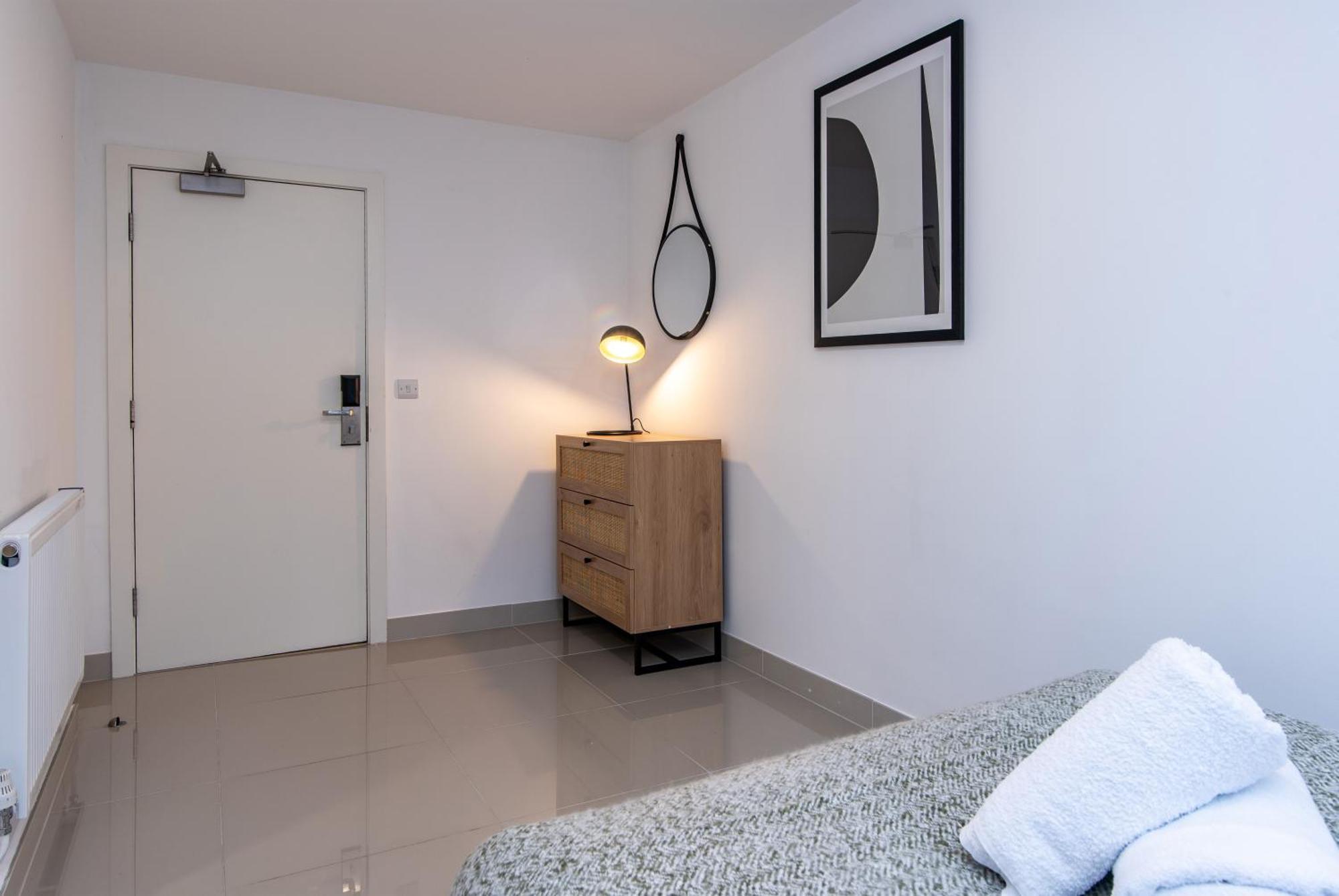 Apartment 3-br In The Heart Of Centre