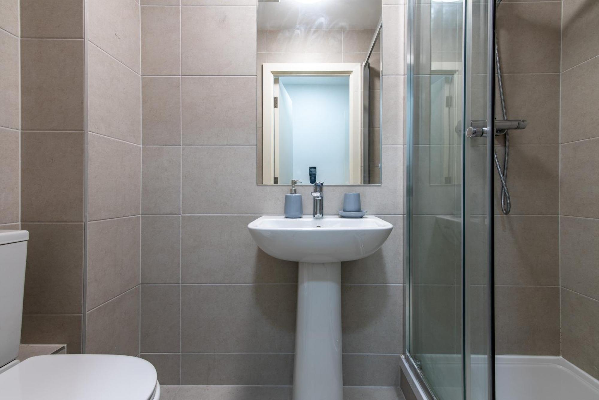 Apartment 3-br In The Heart Of Centre *