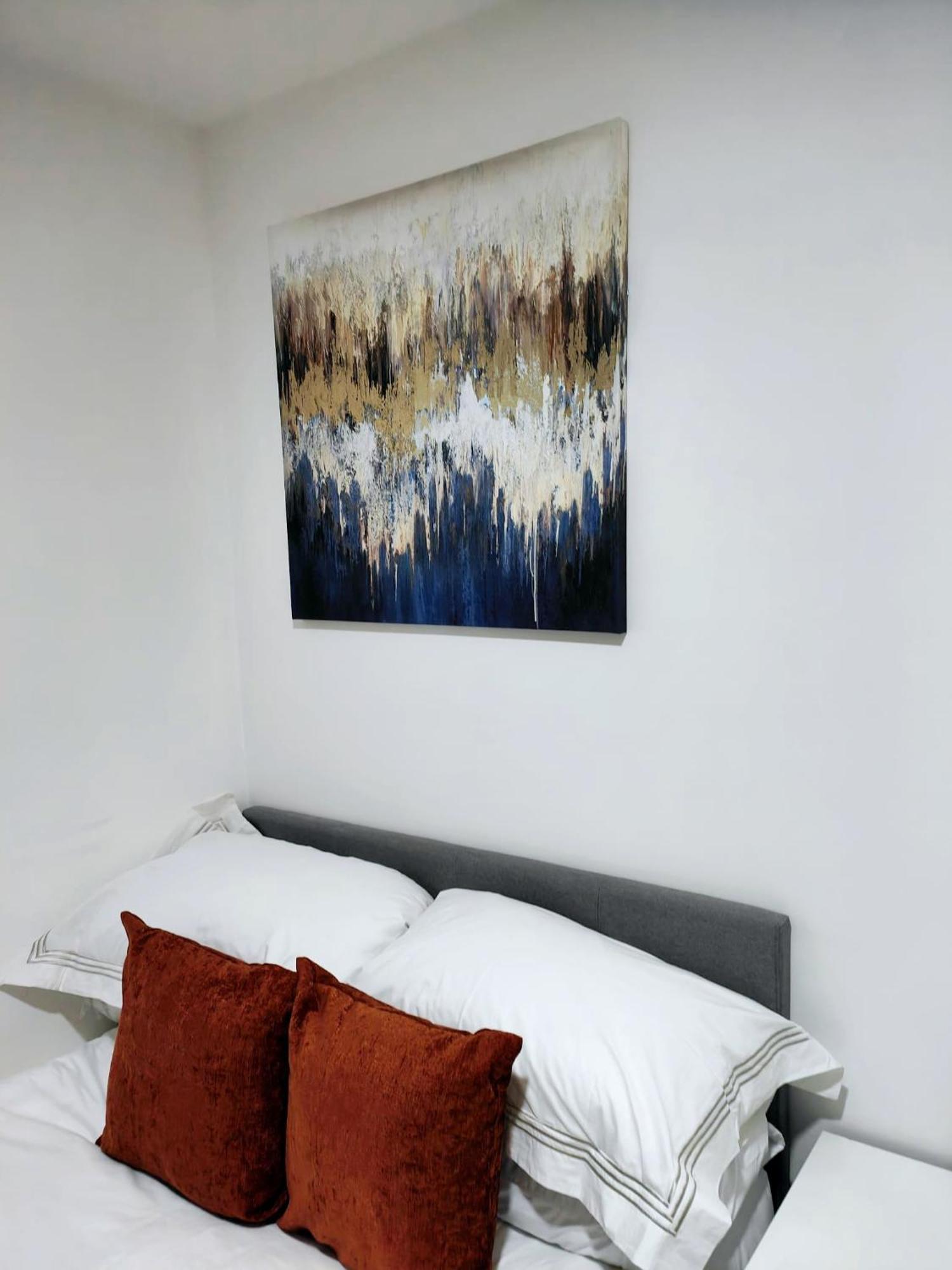 Luxurious 3 Bed Ensuites & Kitchenettes Nr Lgi Hospital & Uni - Free 5g Wifi & Netflix Short - Contractors Free Parking