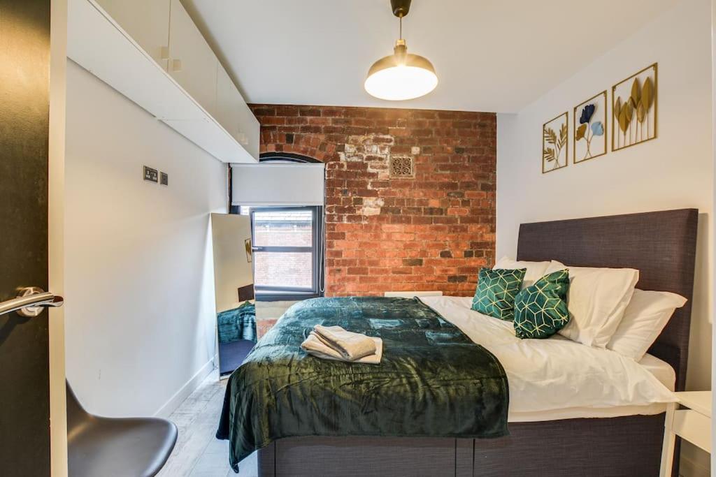 New York Apartment *