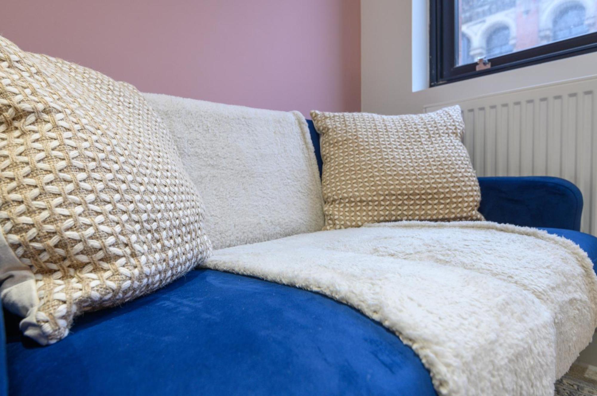 Fantastic Modern 1 Bedroom Leeds Apartment