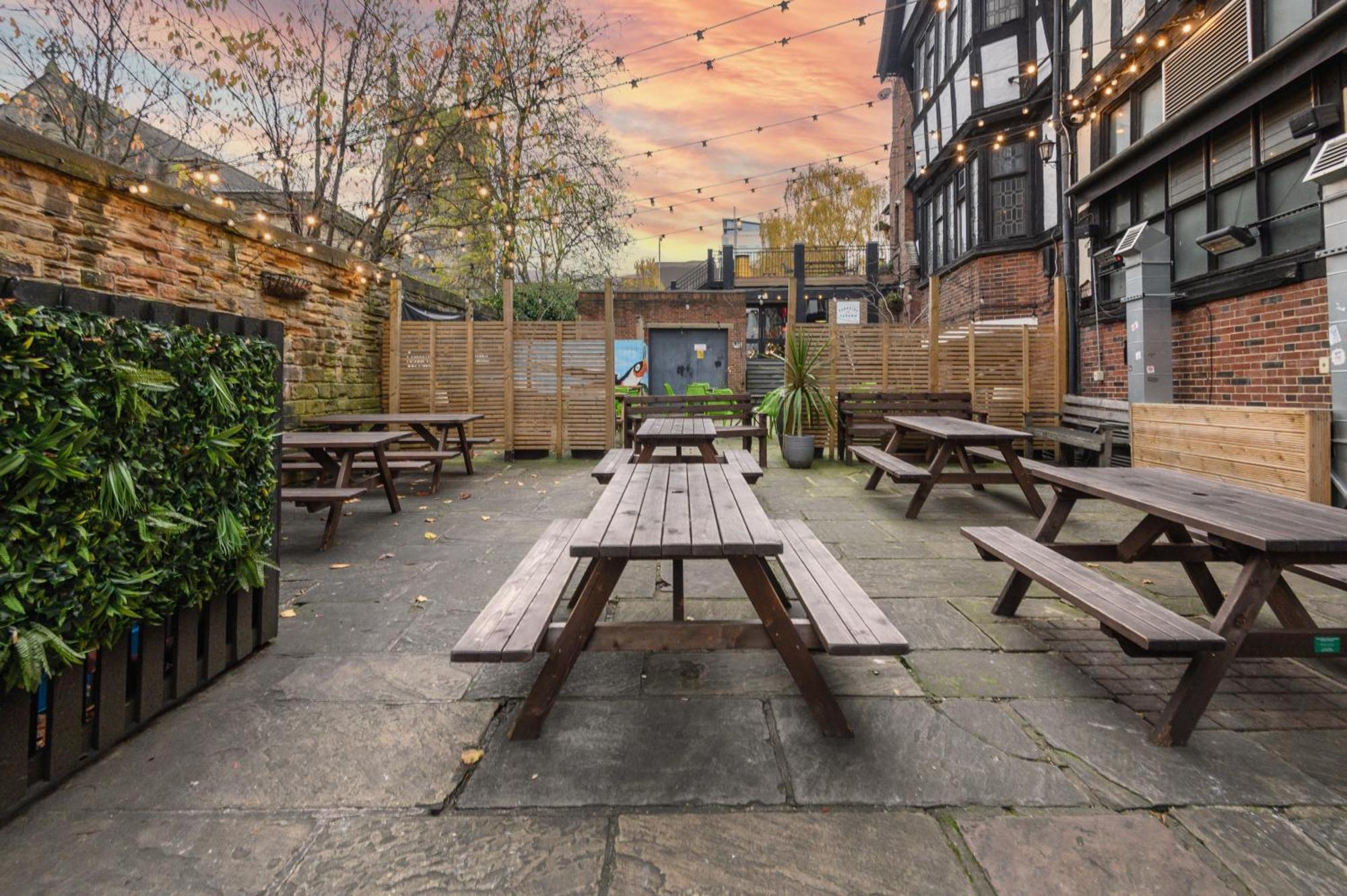 Fantastic Modern 1 Bedroom Leeds Apartment *