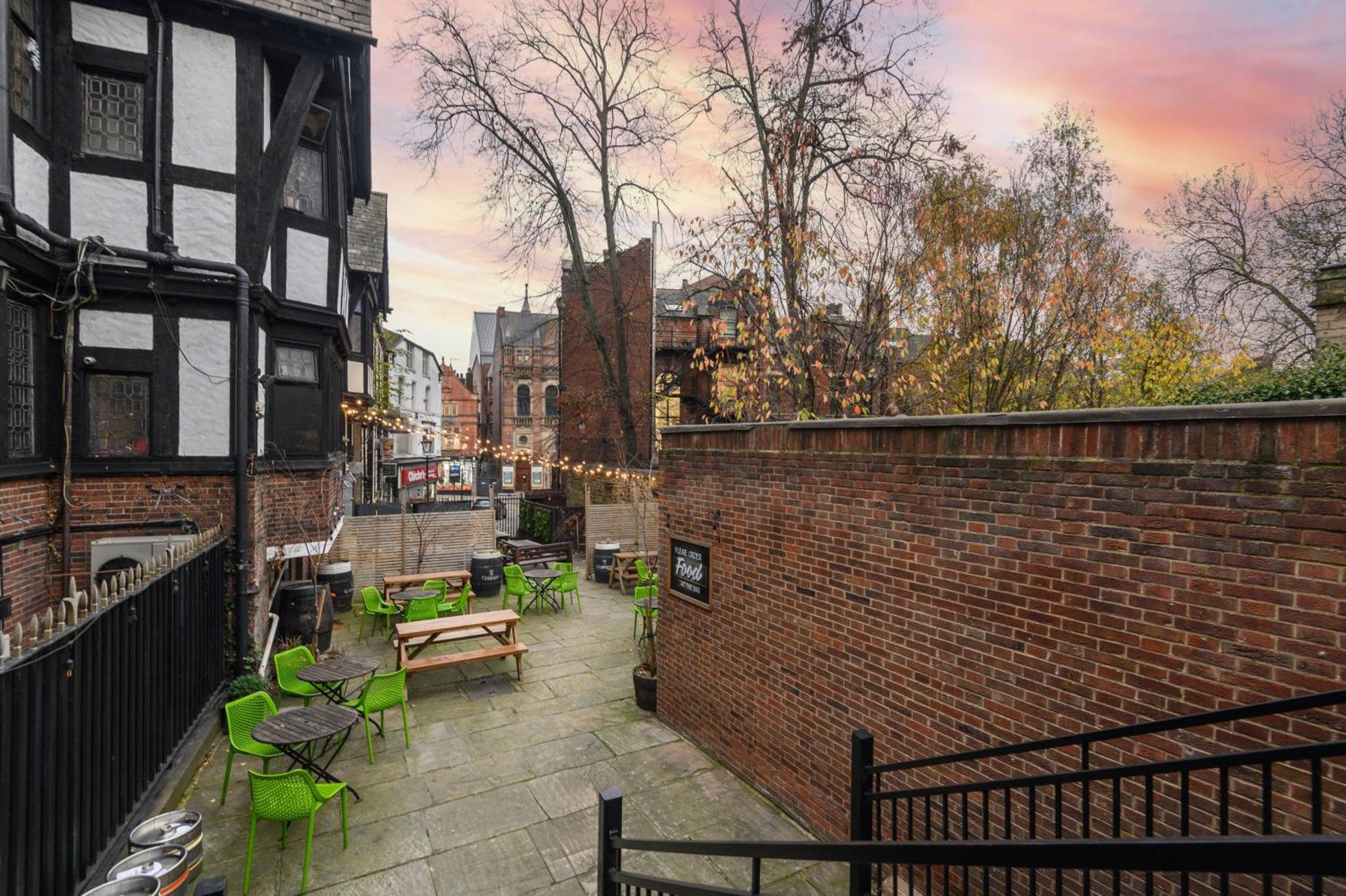 Fantastic Modern 1 Bedroom Leeds