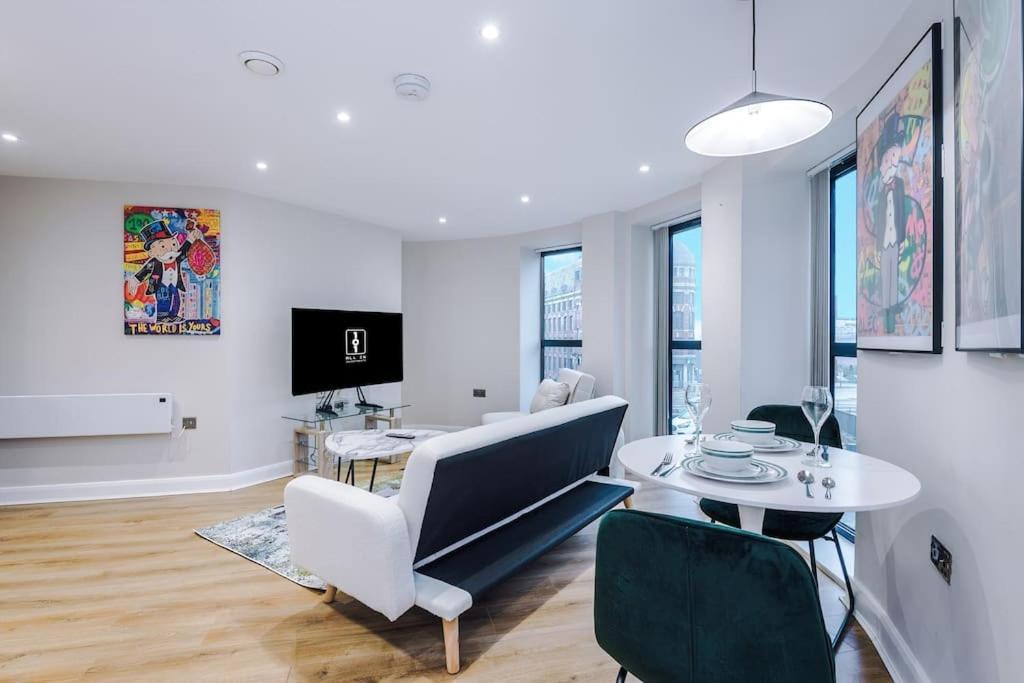 Apartment Monopoly Wallz - Sleeps 3