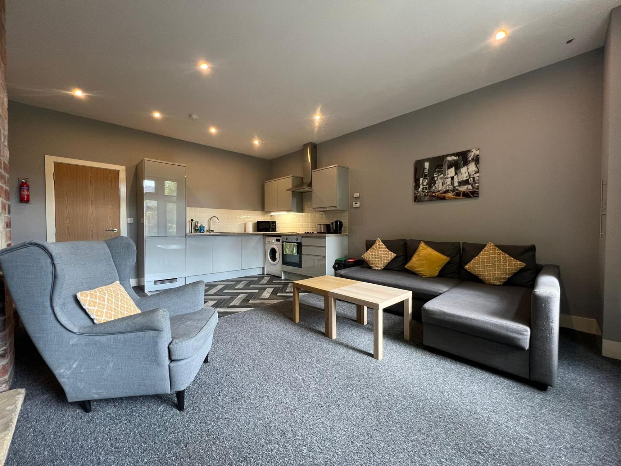1 Bed Close To Leeds Arena Sleeps Up To 4 People F3 Apartment *