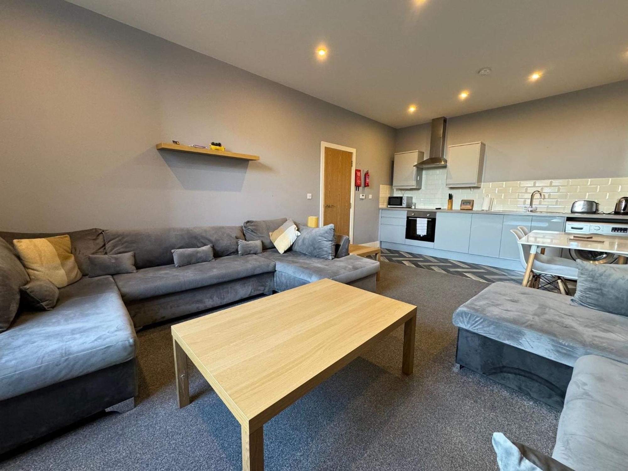 1 Bed Close To Leeds Arena Sleeps Up To 4 People F1