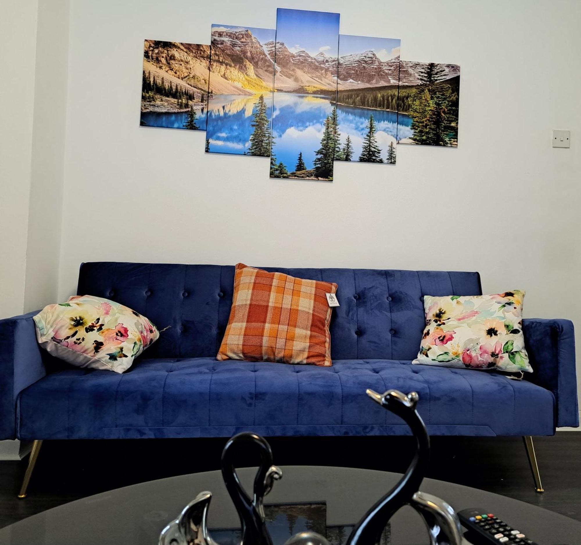 2 Bedroom House In Leeds - Sleeps 5 Wifi Parking Holiday home Leeds (West Yorkshire)