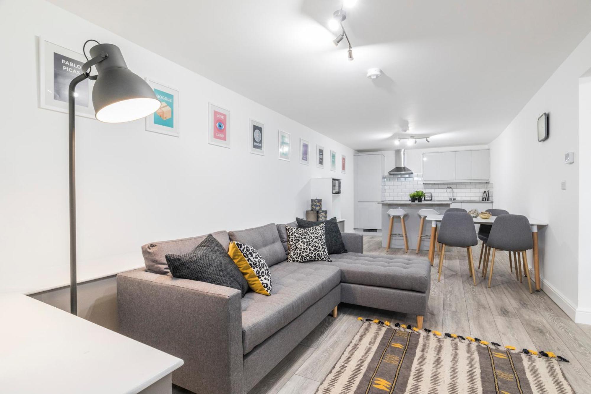 Charming Two Bed - Two Bath Apartment Leeds (West Yorkshire)