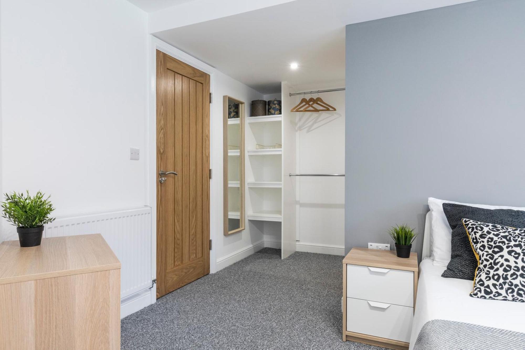 Charming Two Bed - Two Bath * Leeds (West Yorkshire)