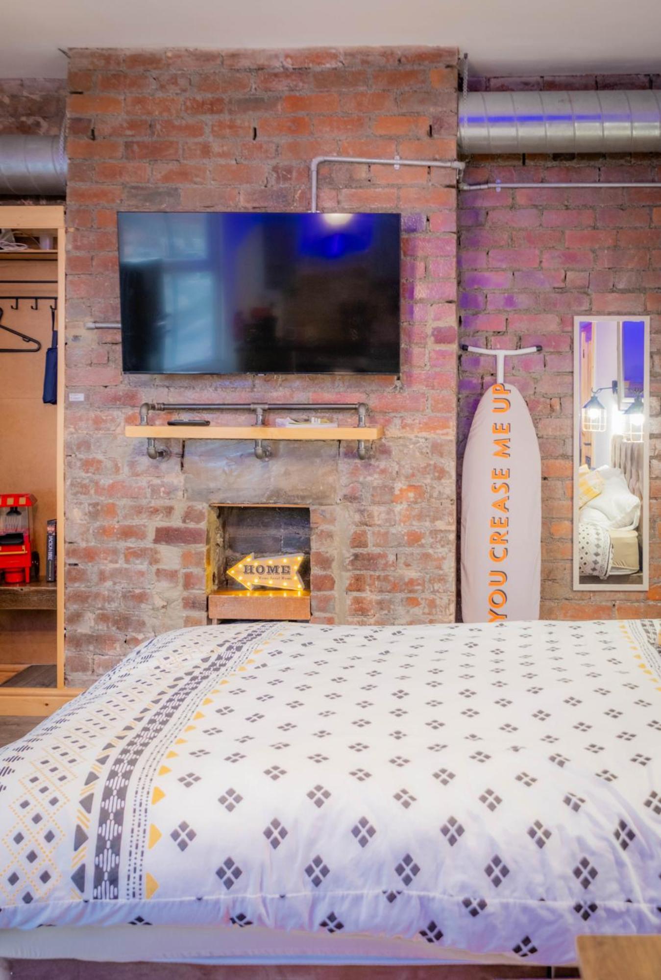 Renovated - Free Parking - Great Location