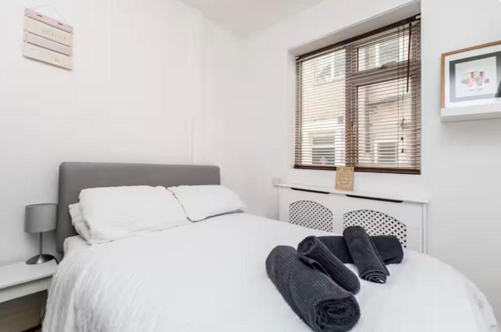 Apartment Beautiful 2 Bedroom Flat On Street Lane